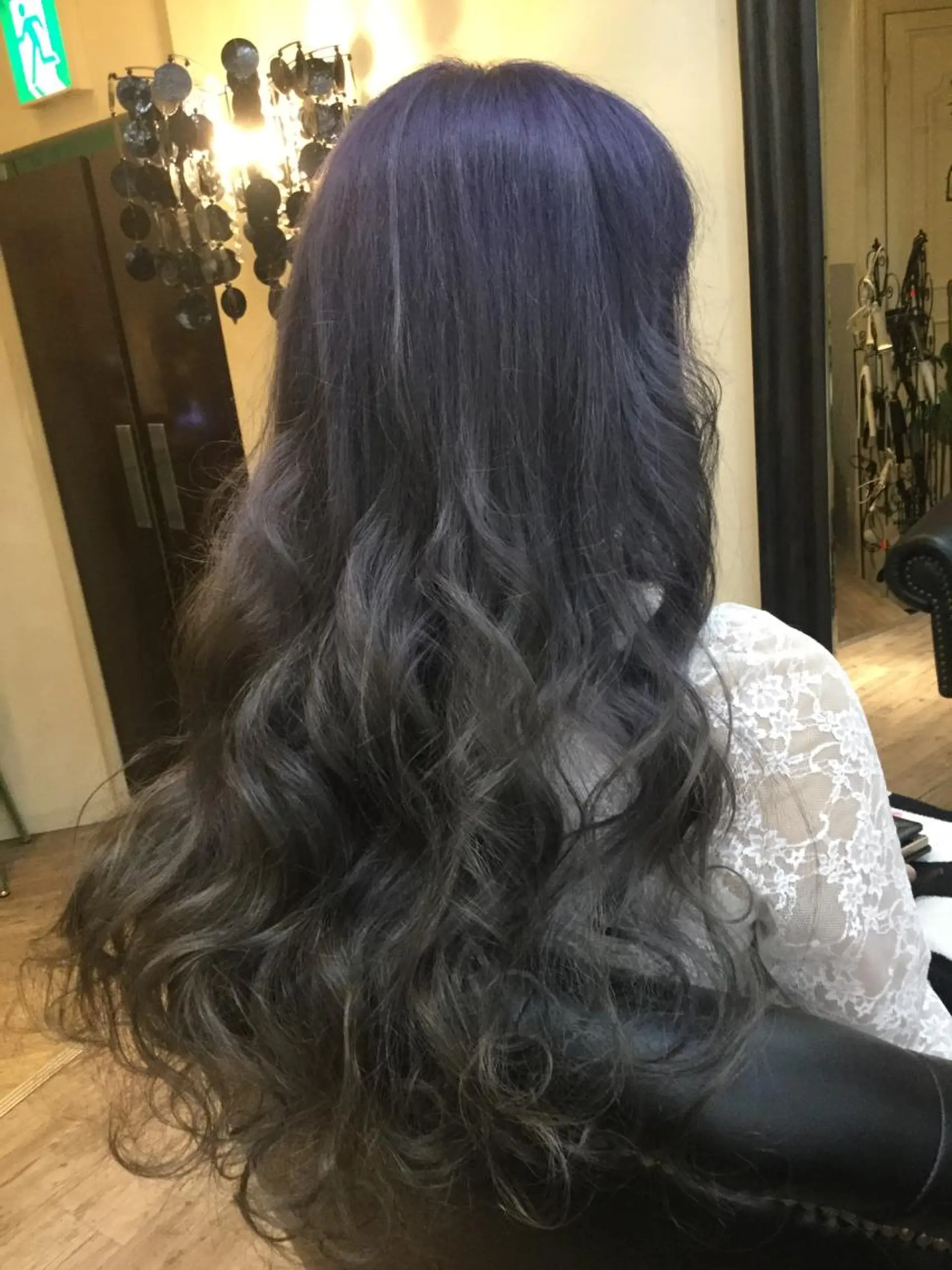 ロング カラー グラデーションカラー 鶴見 和美のヘアスタイル