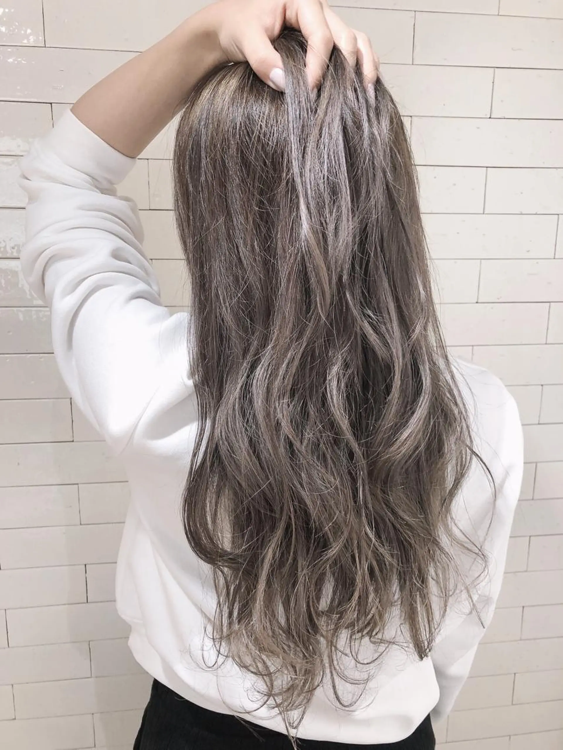 ロング カラー パーマ ヘアアレンジ アッシュ バレイヤージュ ブリーチ ケアブリーチ 透明感カラー ヘアカラー トリートメント 竹内ケンゴ🇰🇷 EIGHT藤沢のヘアスタイル