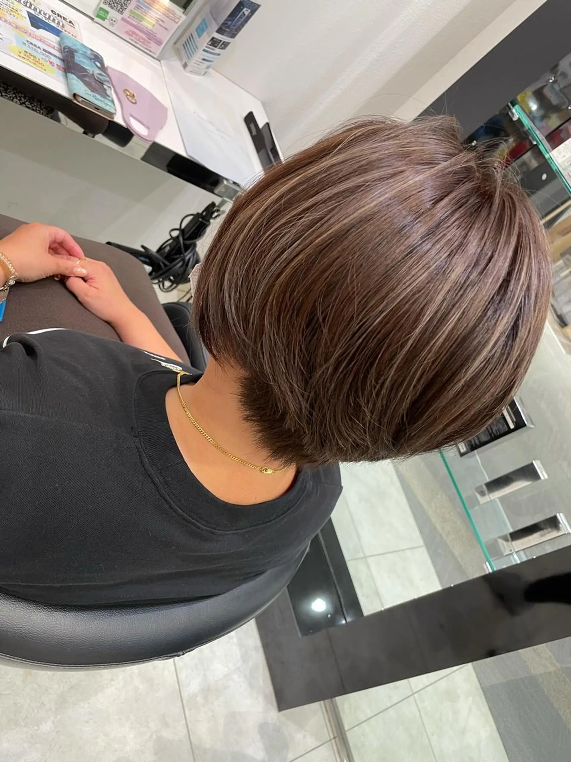 ショート ヘアカラー トリートメント 岸 保奈美のヘアスタイル