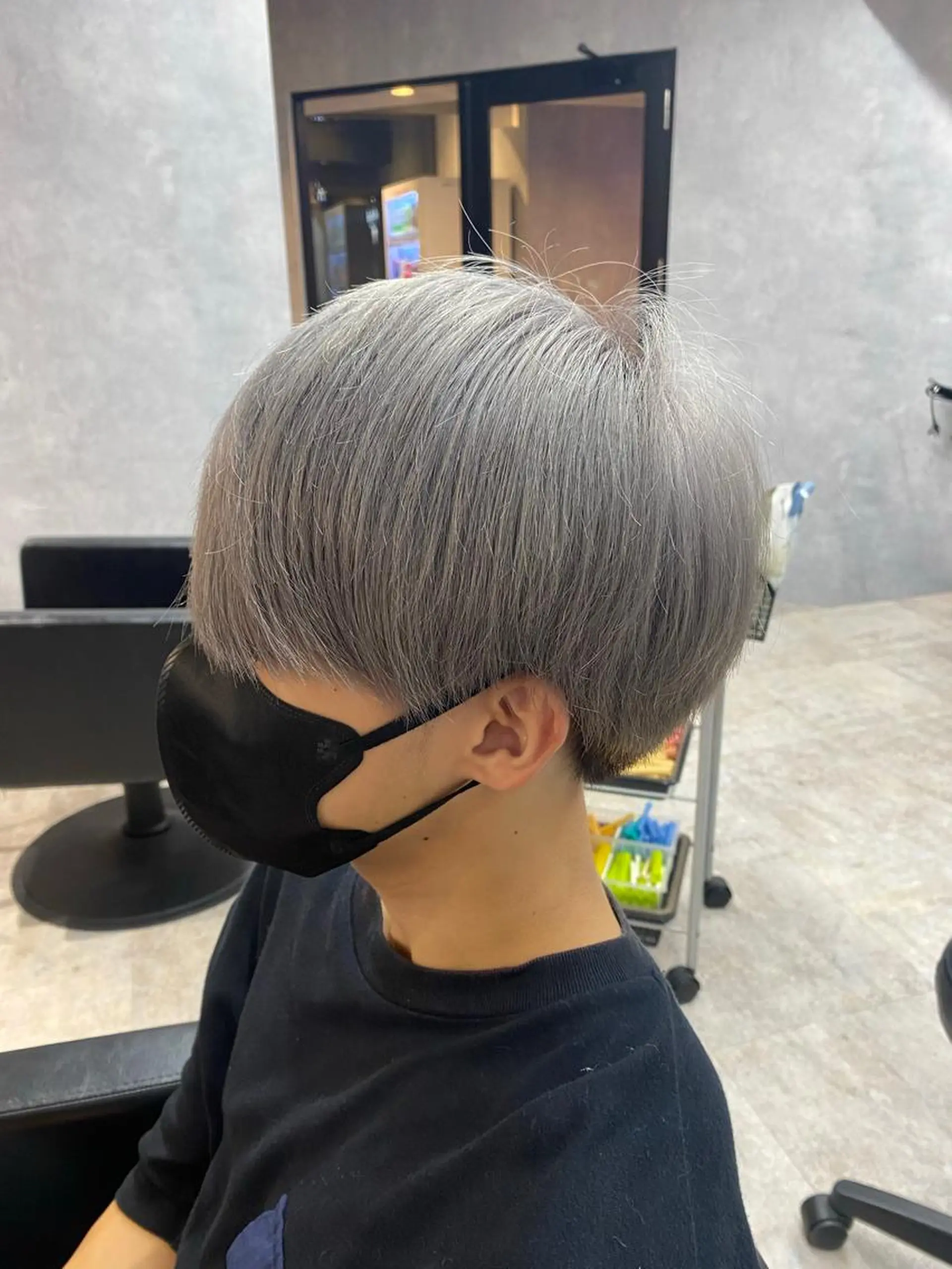 ショート カラー メンズ メンズブリーチ ブリーチ シルバー カット ヘアカラー ツイストスパイラル/ メンズ特化/中川誠也のヘアスタイル