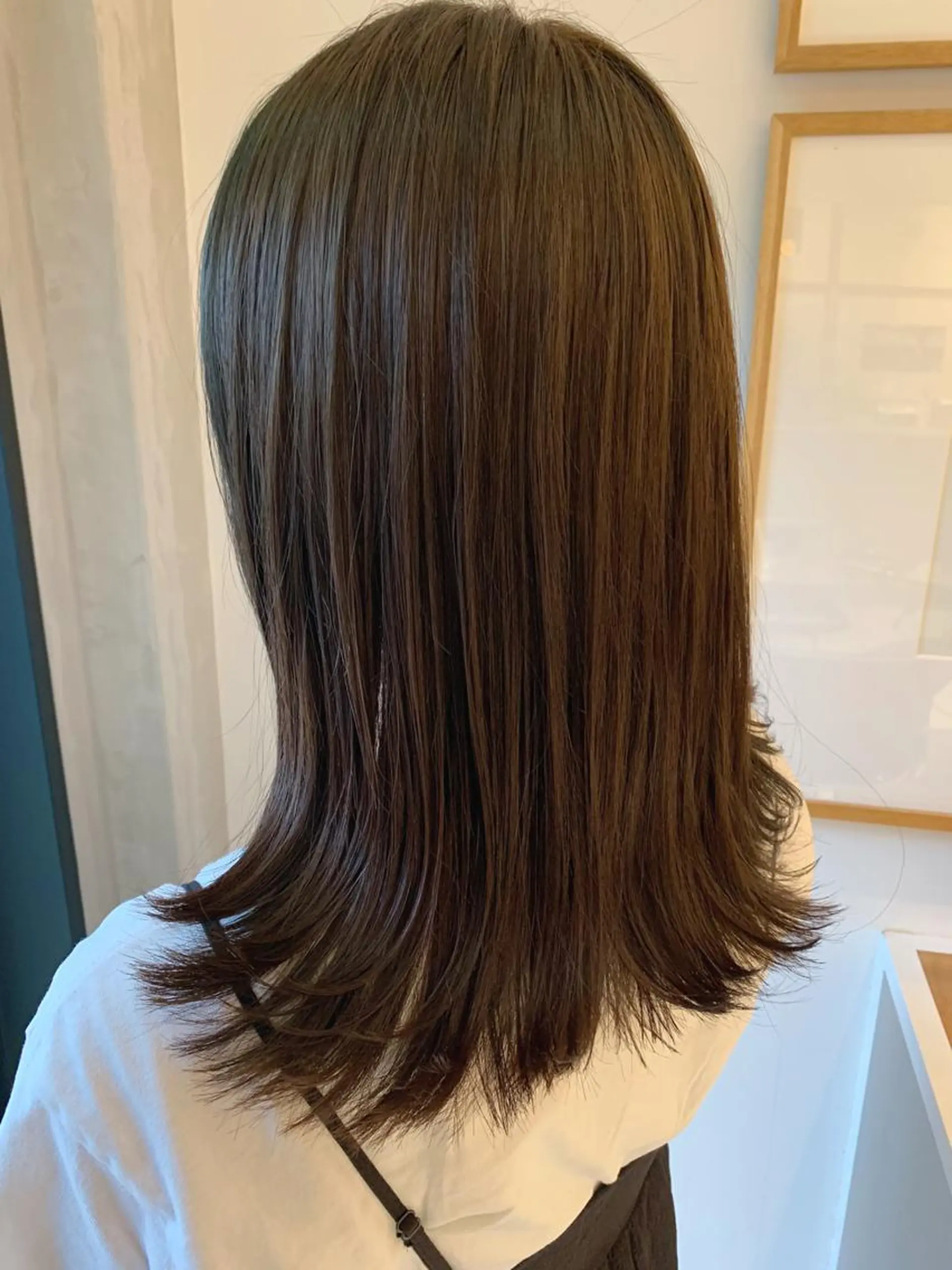 ミディアム カラー ベージュカラー オリーブベージュ TENELE所属・チバ タクミのヘアスタイル