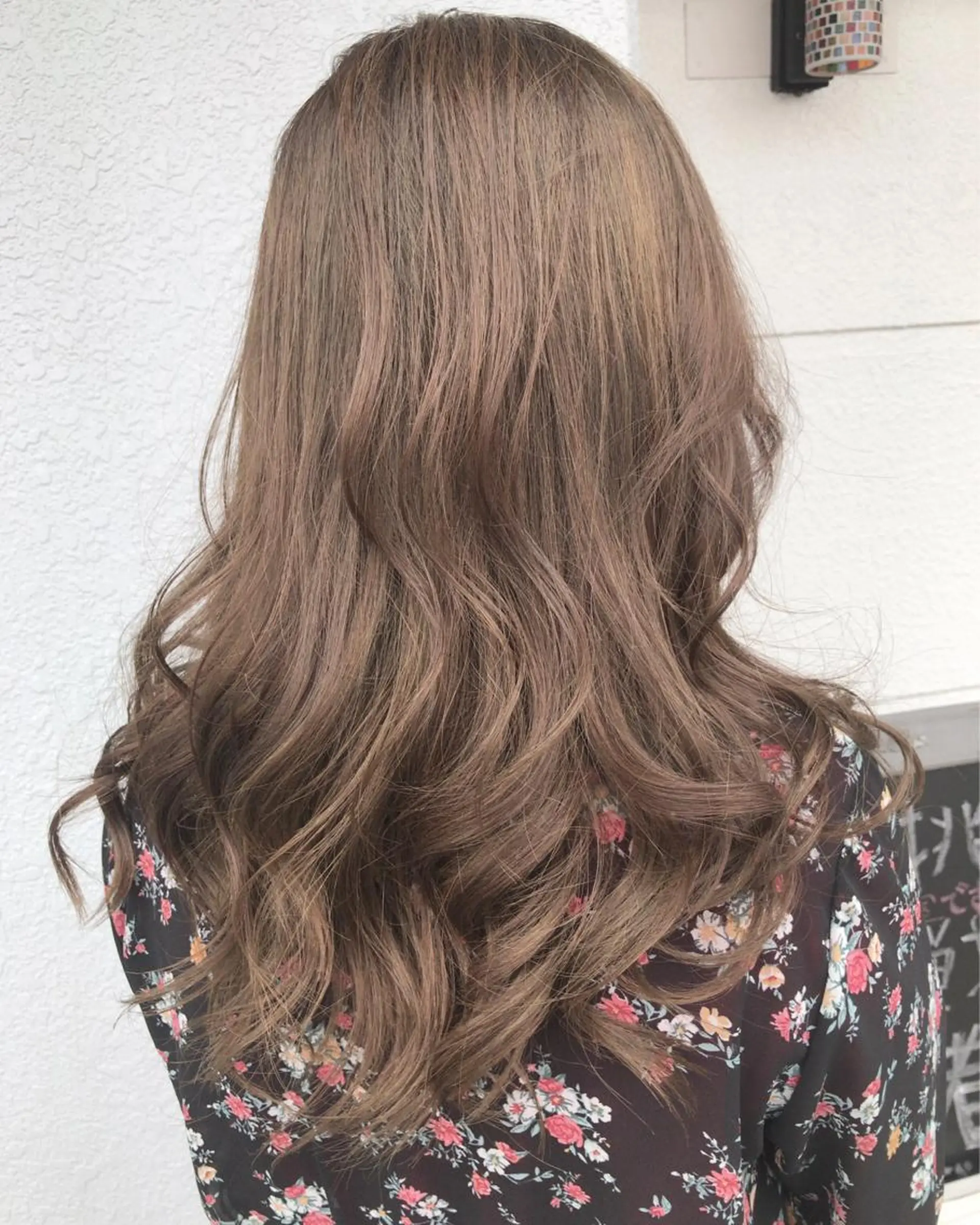 セミロング カラー レイヤーカット匠 イソザキノリユキのヘアスタイル