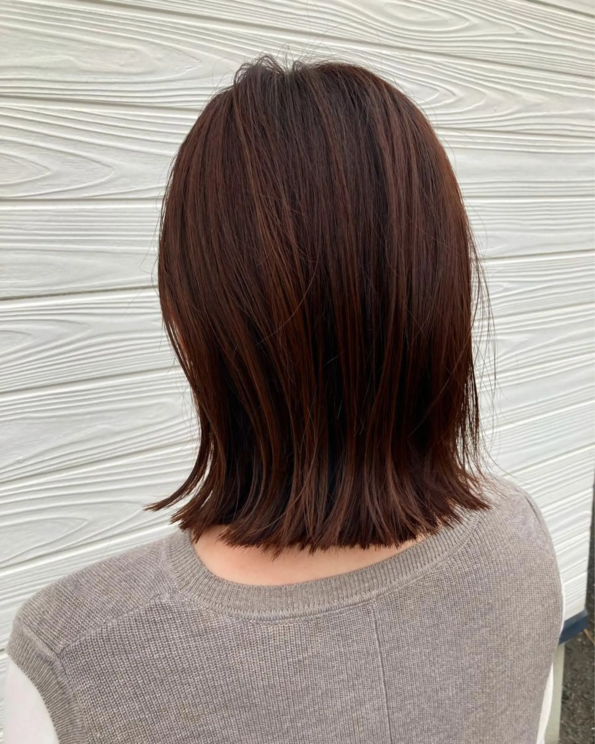 ミディアム ビヨウシツトリコ よねたにみなのヘアスタイル