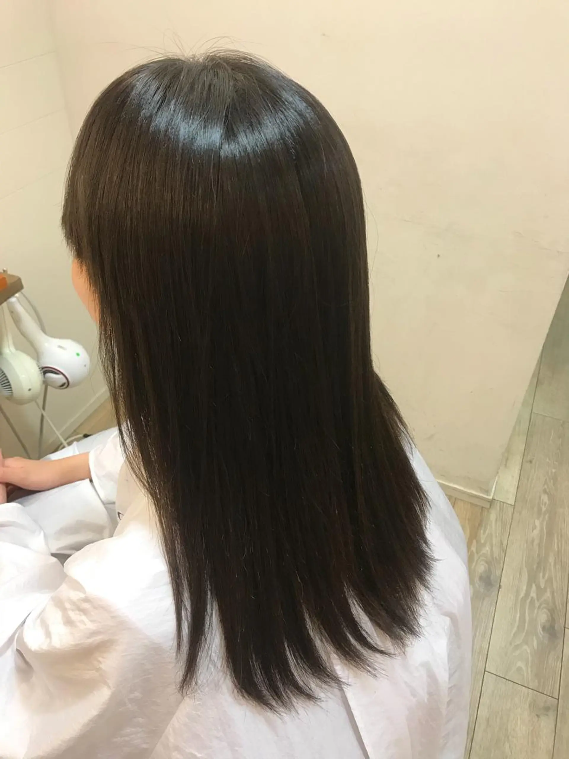 ロング 勝沼 佑季のヘアスタイル