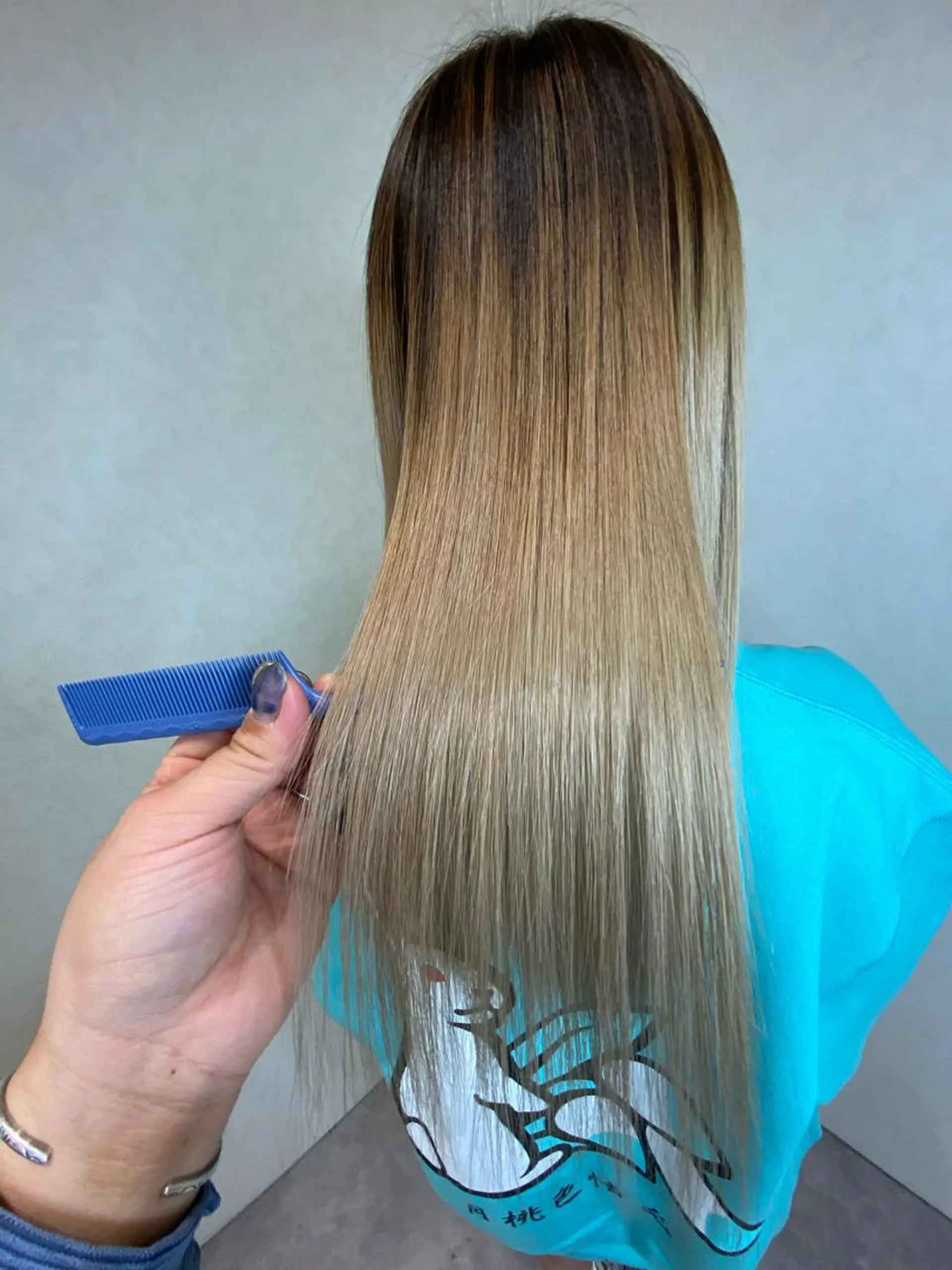 ロング ムトウセイマ/艶髪 /艶ケアWブリーチのヘアスタイル