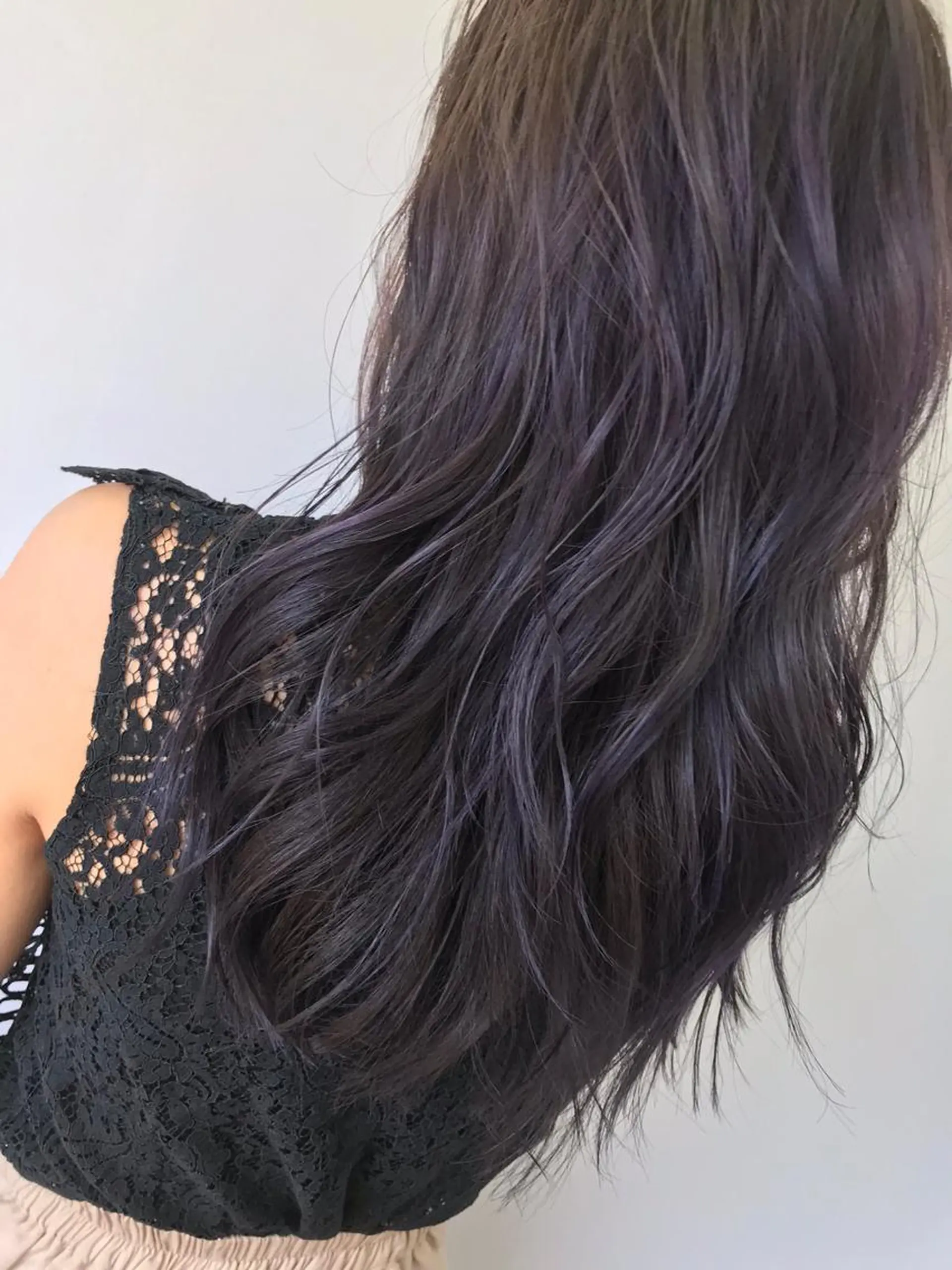 ロング カラー ブルーカラー バイオレットカラー 原 梢のヘアスタイル