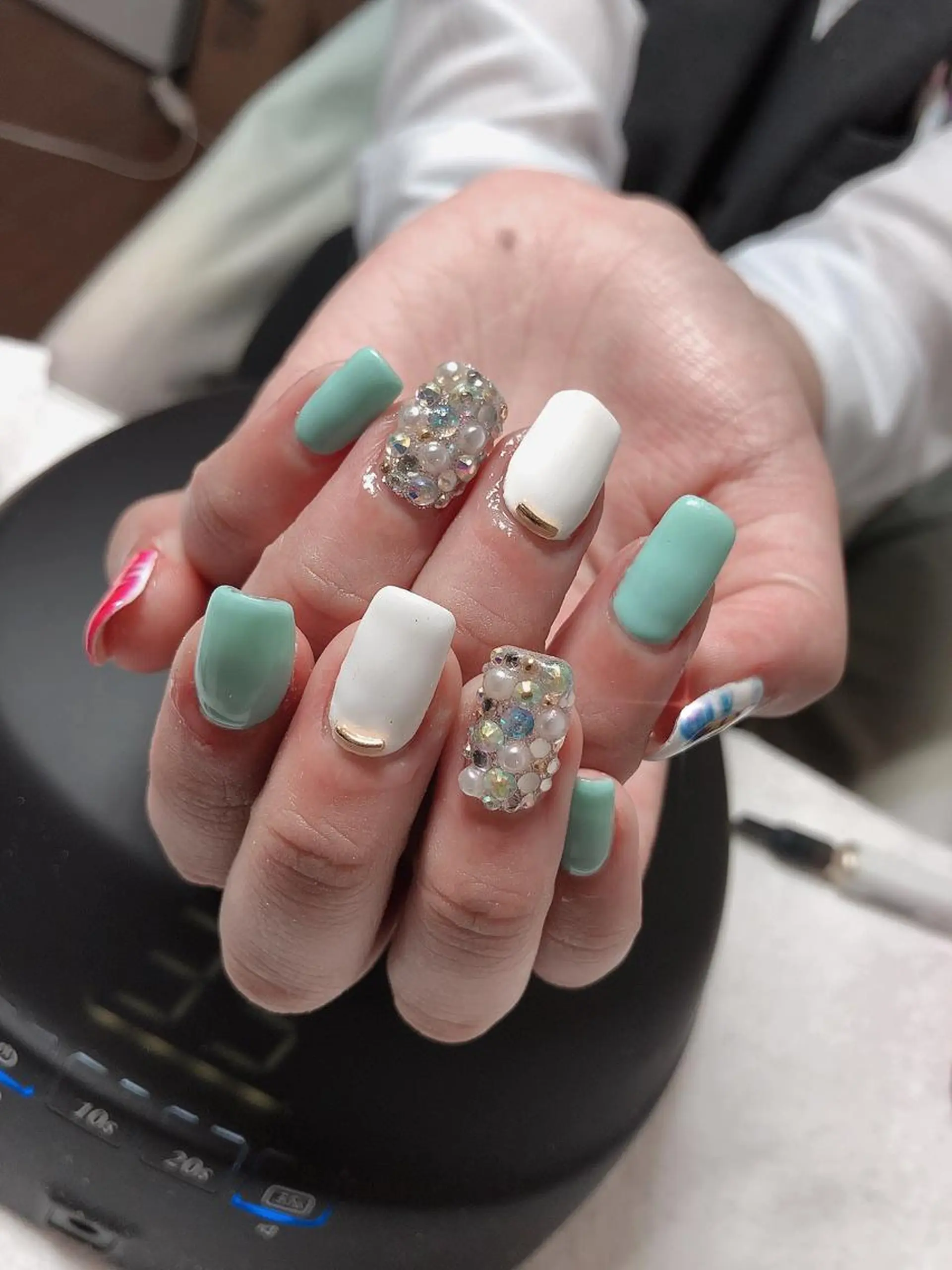 ミディアム ネイル ハンドネイル 《LB》ラブリエ Nail&eyeのマツエク・マツパデザイン