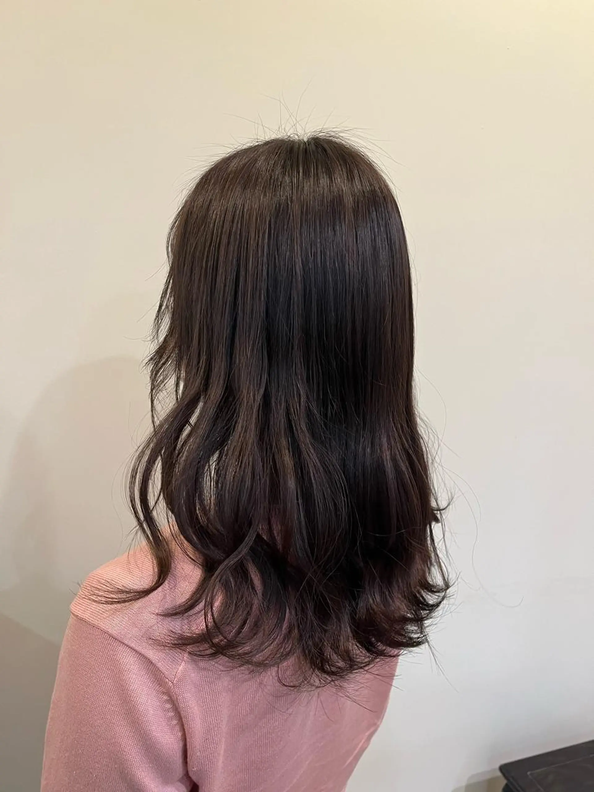 カラー 透明感カラー グレージュ KOKORO 中村 朱里のヘアスタイル