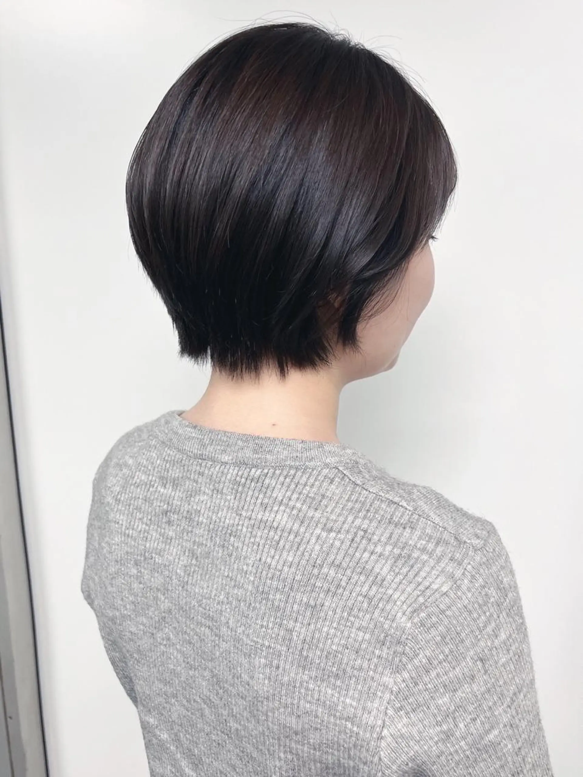 ショート morio from london所属・松岡彩華 ボブ /グレージュのヘアスタイル