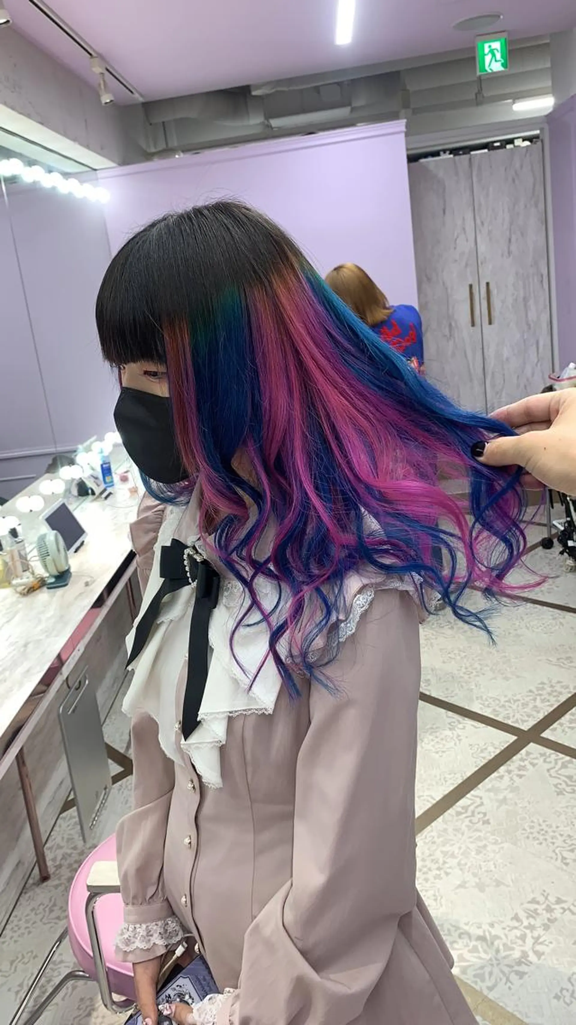ロング ヘアカラー トリートメント L STUDIO心斎橋店所属・派手髪支持率No1 Eisukeのヘアスタイル