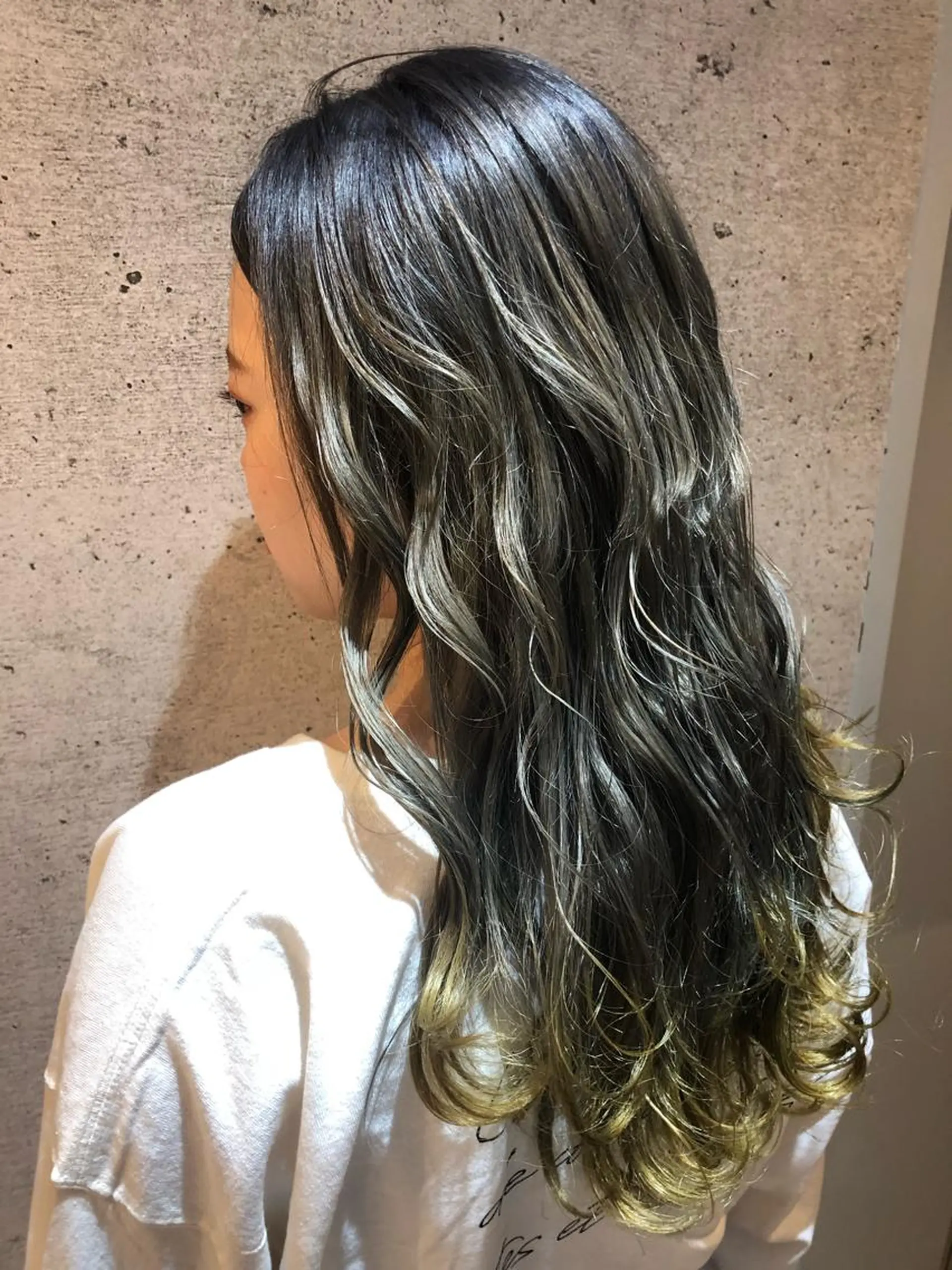 カラー カット ヘアカラー トリートメント 久保 敏之のヘアスタイル