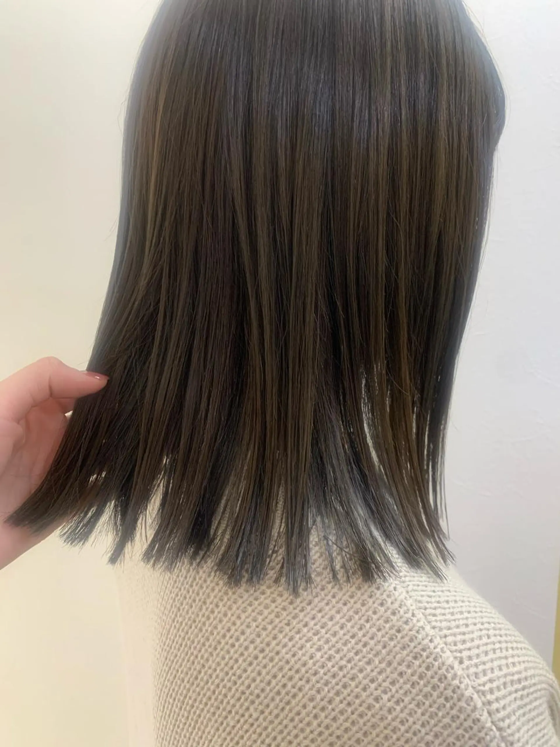 ミディアム カラー 透明感カラー グレージュ hub hair レイヤー/透明感のヘアスタイル