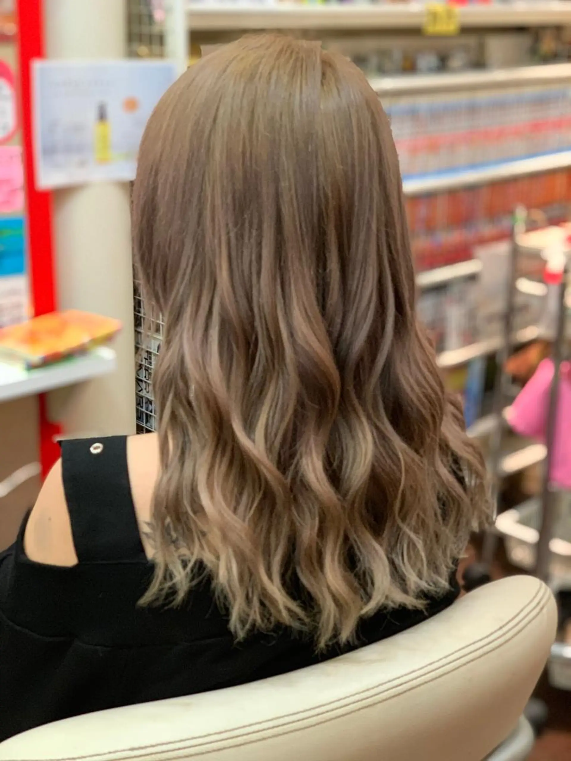 ロング ヘアカラー たけい ゆうきのヘアスタイル