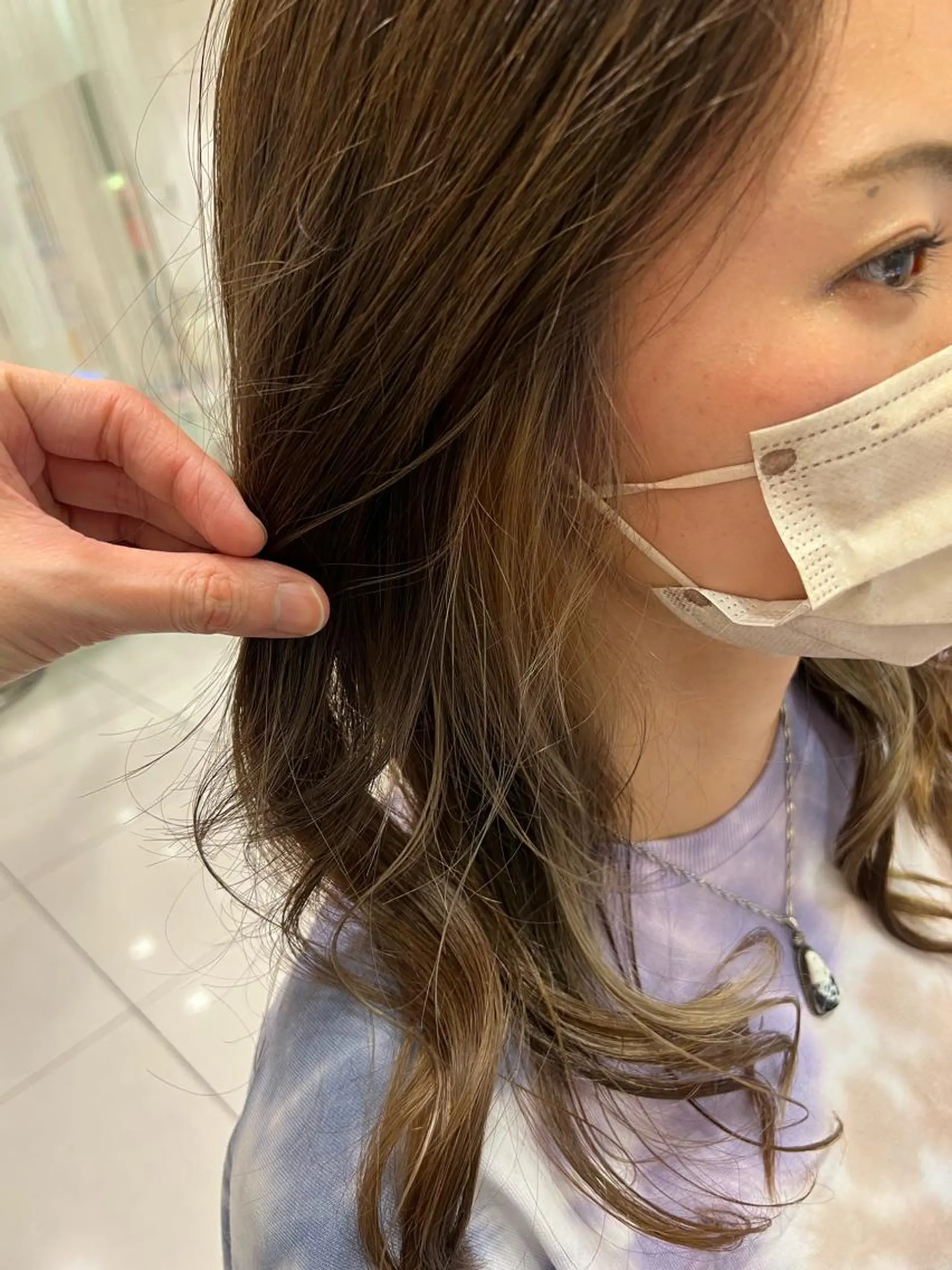 セミロング カラー イヤリングカラー ✨技術講師.艶髪✨ ✂︎佐久間✂︎のヘアスタイル