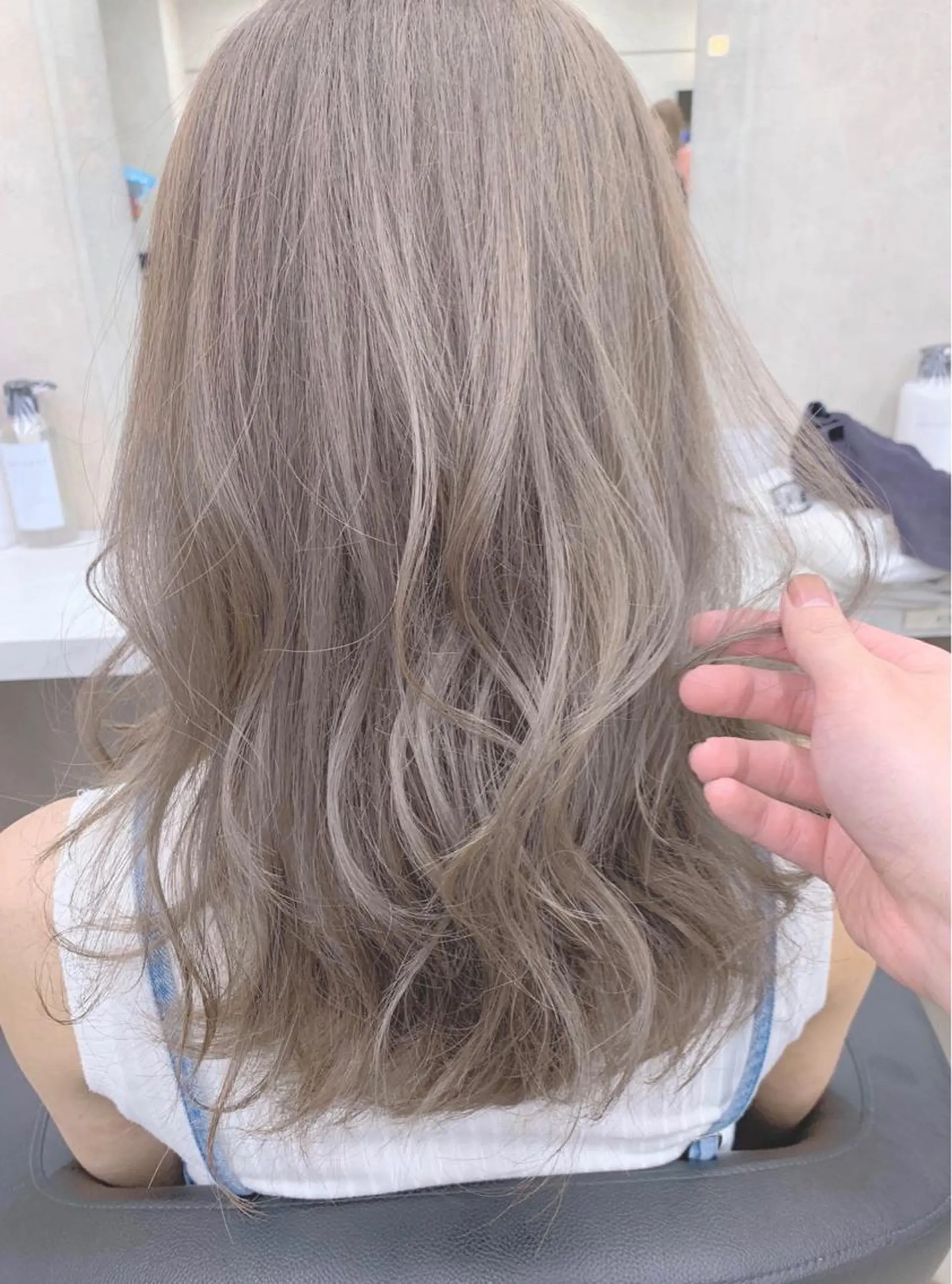ロング カラー ⛄️冬の透明感 カラー⛄️大西のヘアスタイル