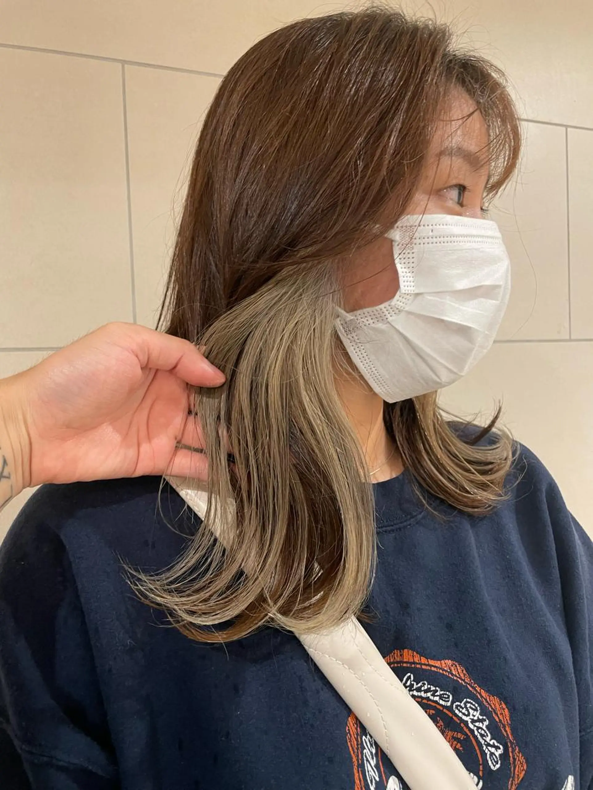 ショート カラー ヘアカラー トリートメント ケアブリーチ/ エクステ/レイヤーのヘアスタイル