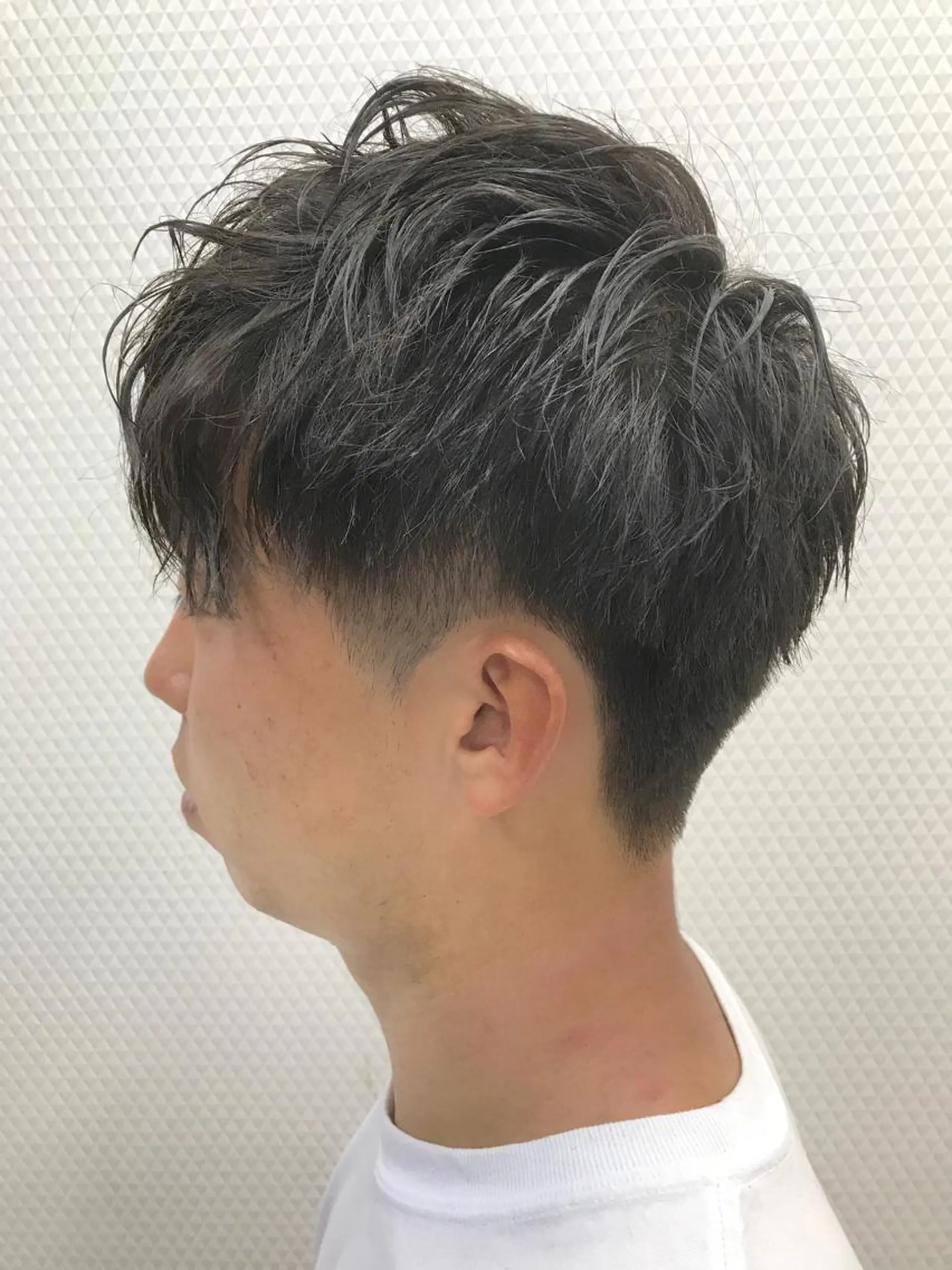 メンズ メンズパーマ カット ヘアカラー トリートメント 髪質改善/レイヤー/ 小顔/デザインのヘアスタイル