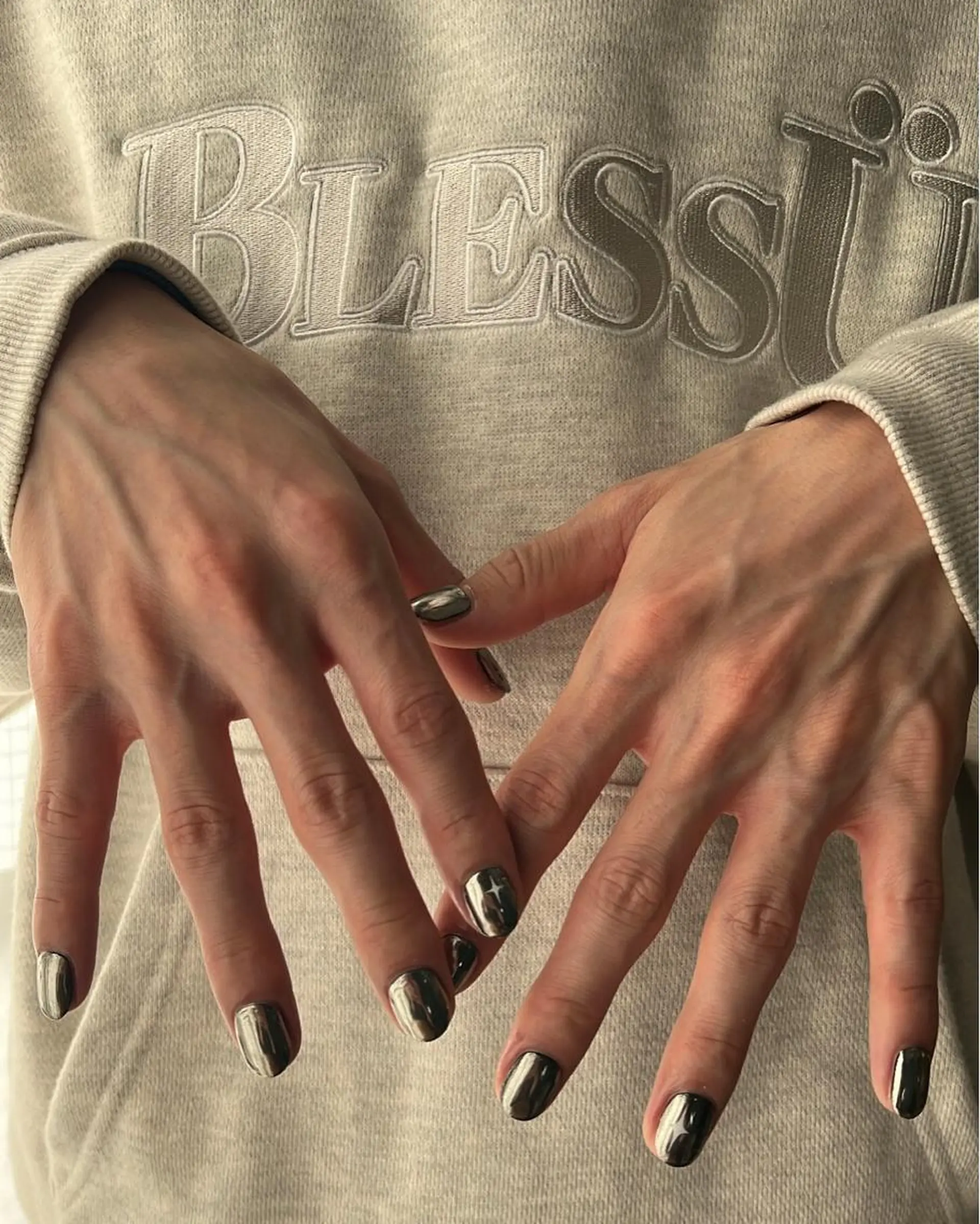 ネイル ハンドネイル フットネイル ハンドケア Nes.Nail所属・Miyagi Asamiのネイルデザイン