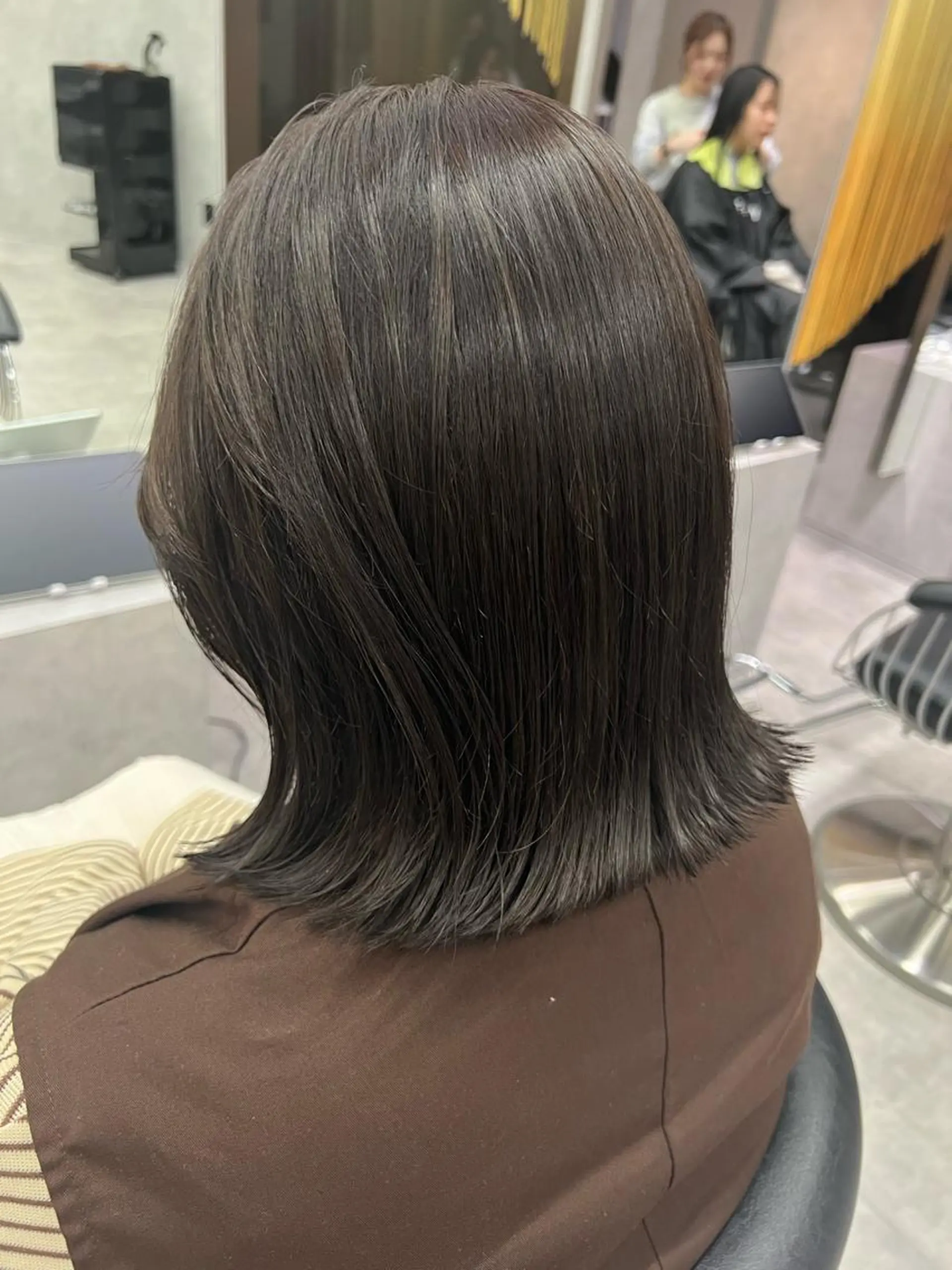 ミディアム 上田 エミのヘアスタイル