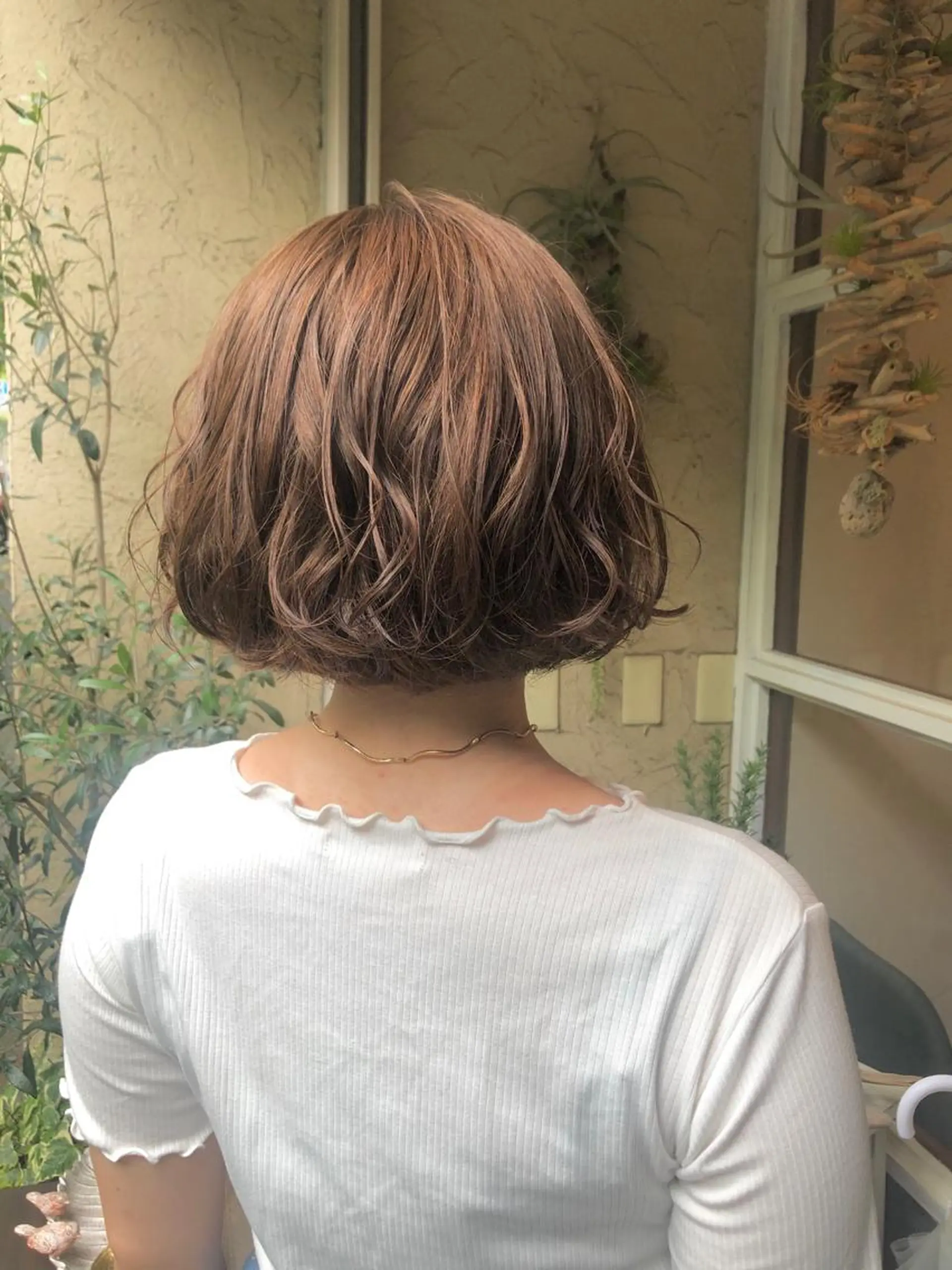 ミディアム ニイムラ ミキのヘアスタイル