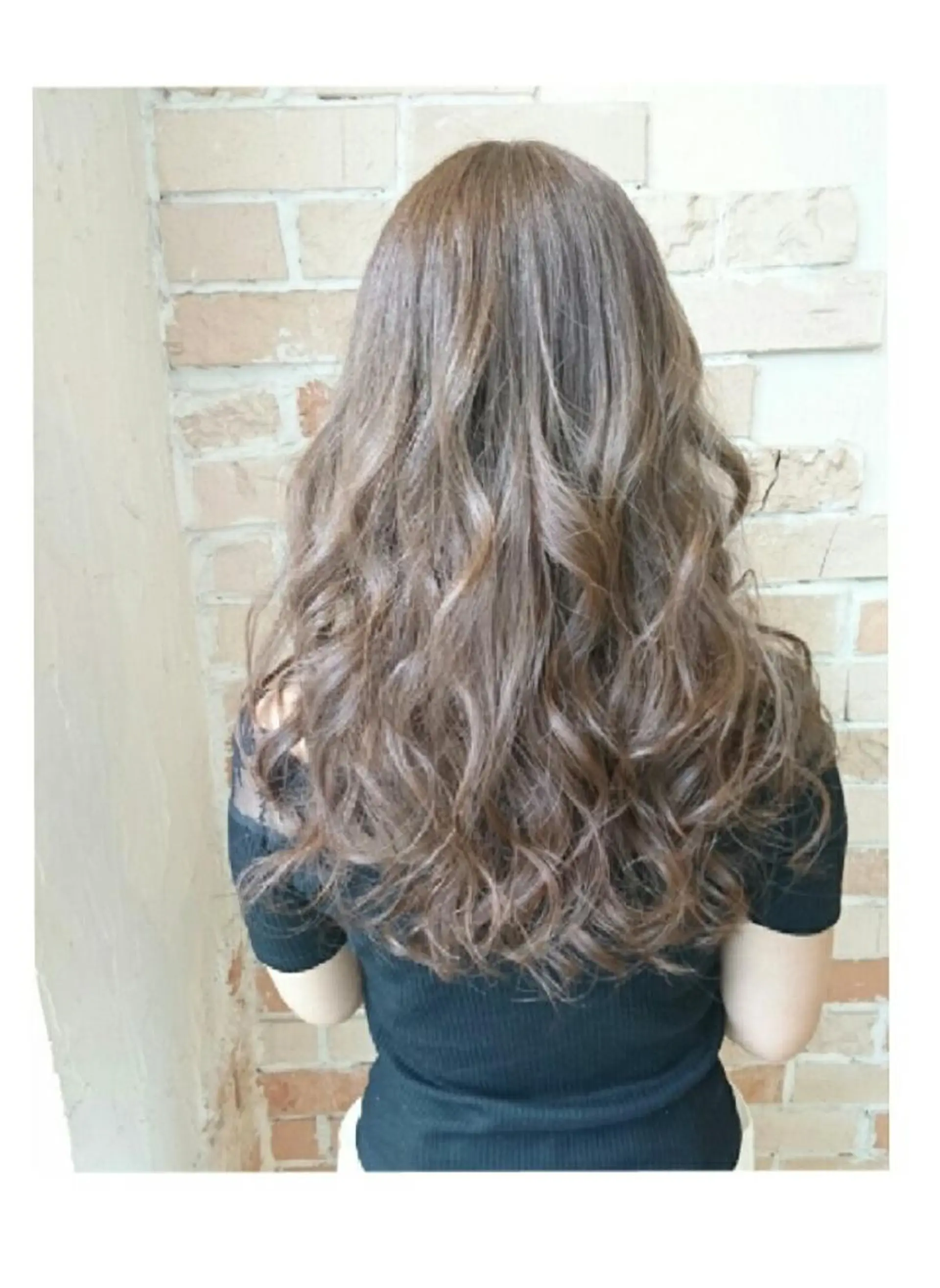 ロング カラー アッシュ ベージュカラー トリートメント JIL BLAN 京都所属・RU RIのヘアスタイル