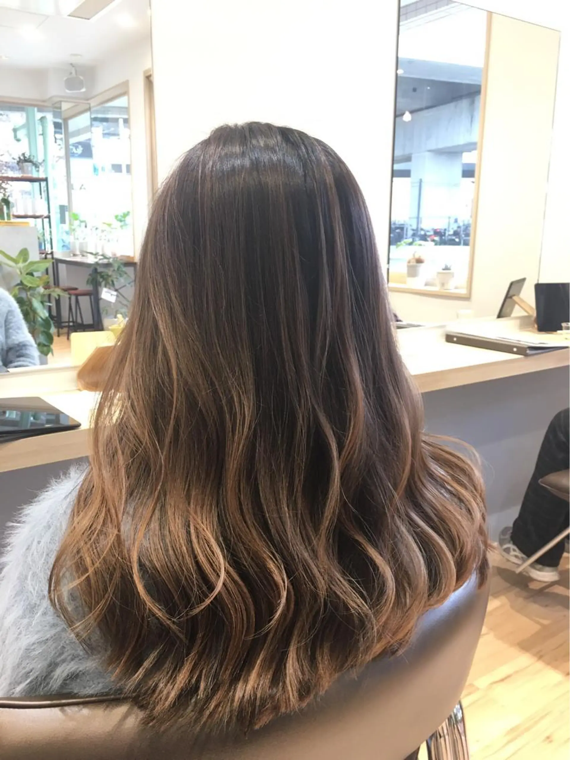 ロング カラー バレイヤージュ レイヤーカット 【店長】大根 亮太のヘアスタイル