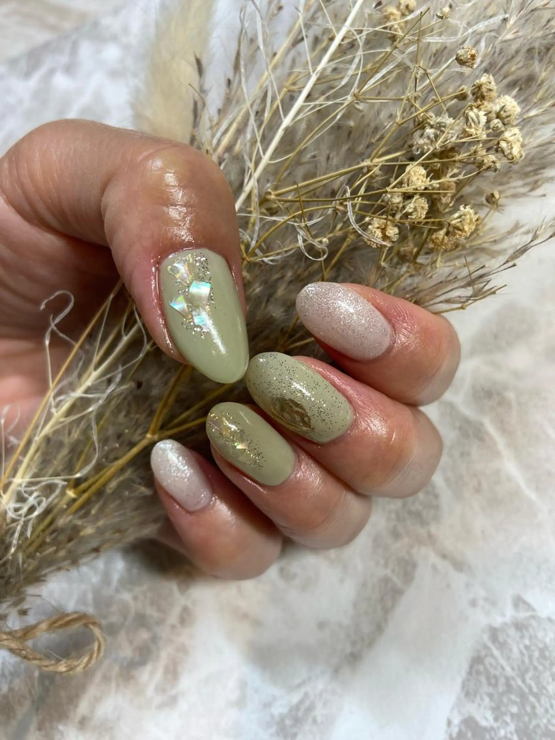 ミディアム ネイル ニュアンスネイル ハンドネイル ネイルサロン ステラのネイルデザイン