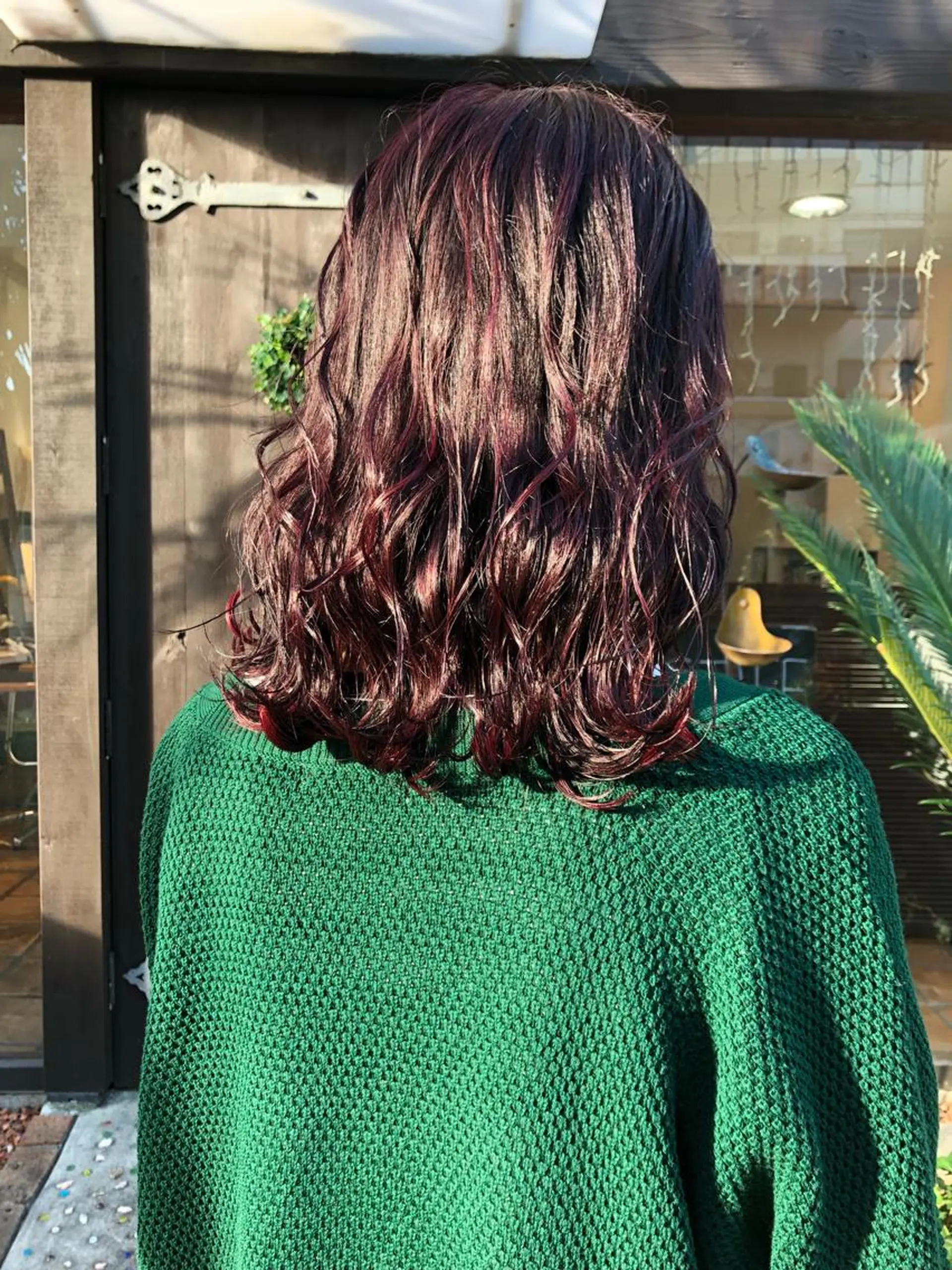 ミディアム カラー ボルドーカラー インナーカラー ボブ カットが得意 🫧ショートボブ🫧のヘアスタイル