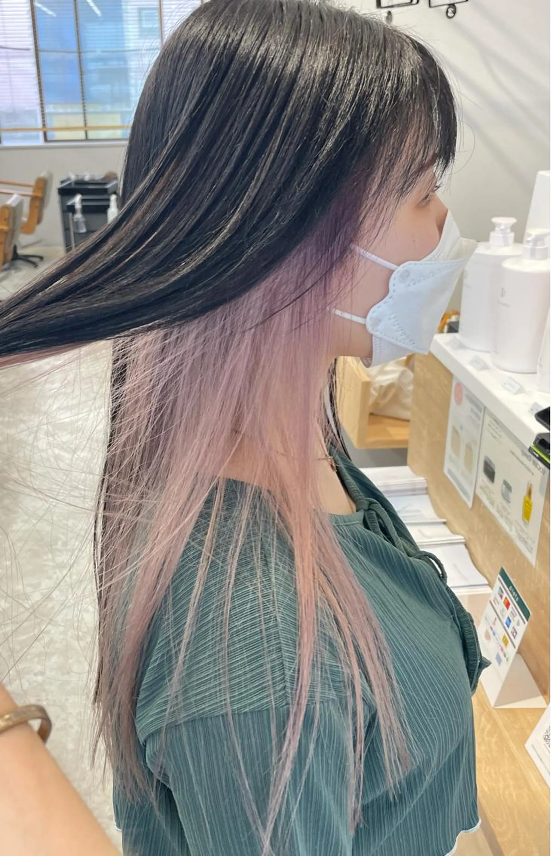 ロング SAEKI【ior 】北千住店ブリーチのヘアスタイル