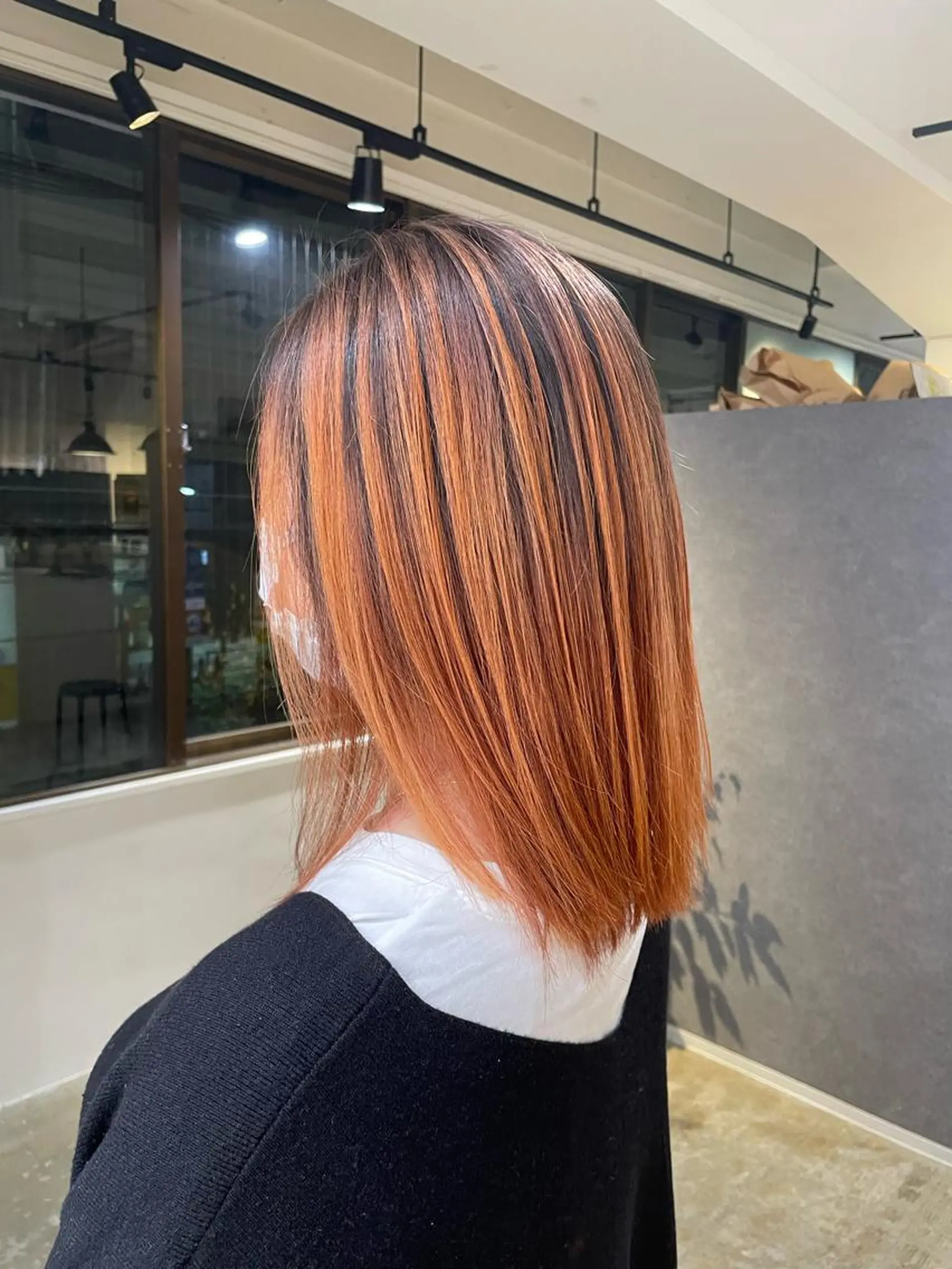 ミディアム カット ヘアカラー 心斎橋/海外レイヤー 募集中三好玲奈のヘアスタイル