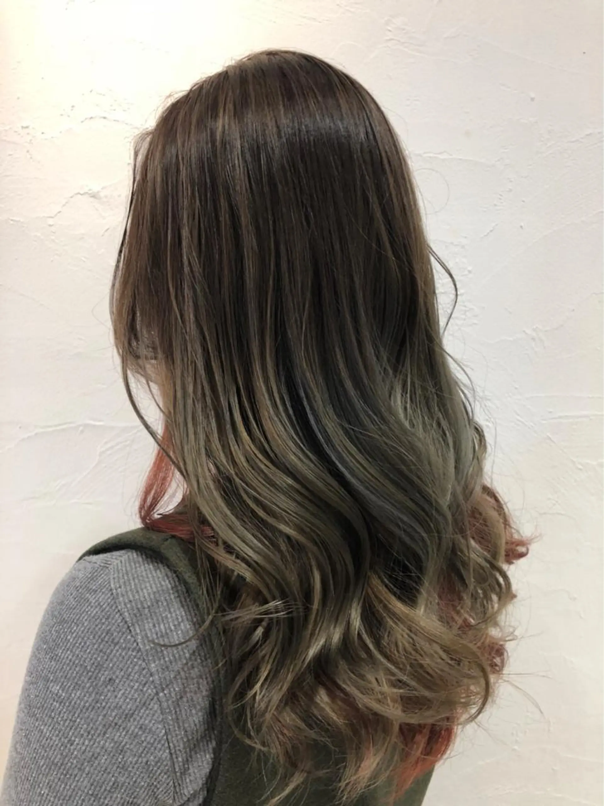 ロング 日野・八王子縮毛矯正 ワタナベリョウマのヘアスタイル