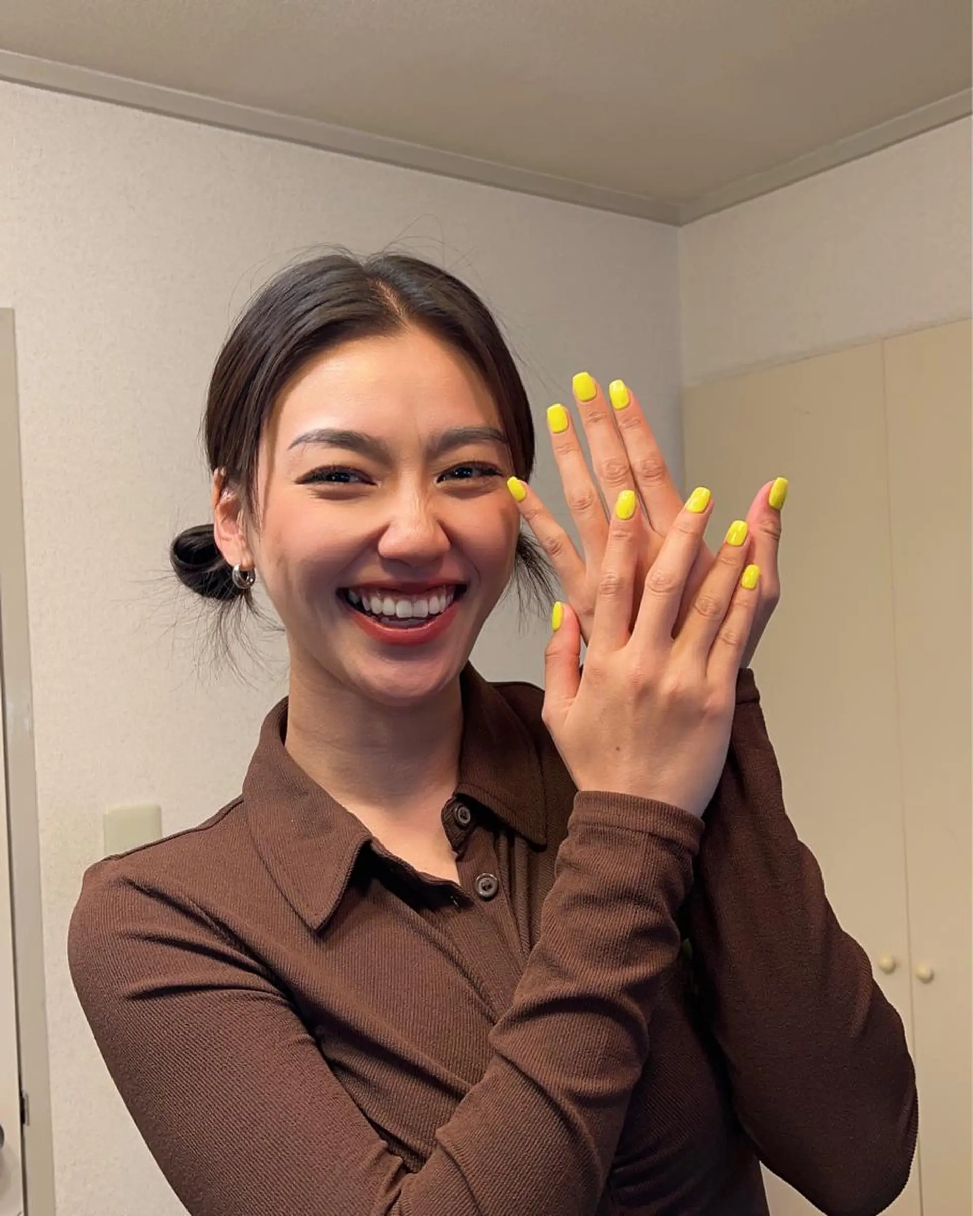 ネイル ハンドネイル フットネイル ハンドケア Nes.Nail所属・Miyagi Asamiのネイルデザイン