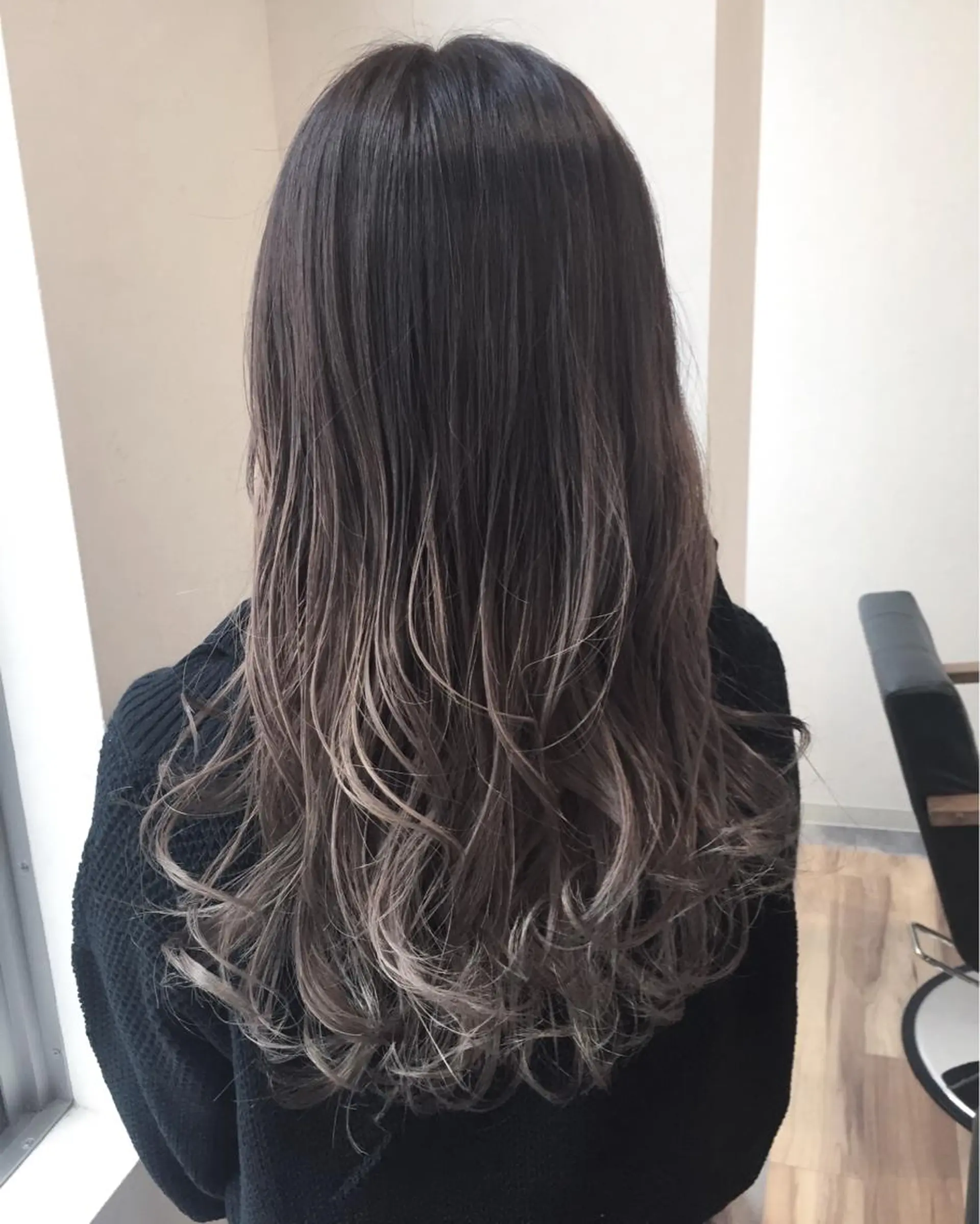 ロング 外国人風カラー ハイライト レイヤーカット Cecil hair 福岡天神店所属・cecilhair 福岡天神店のヘアスタイル