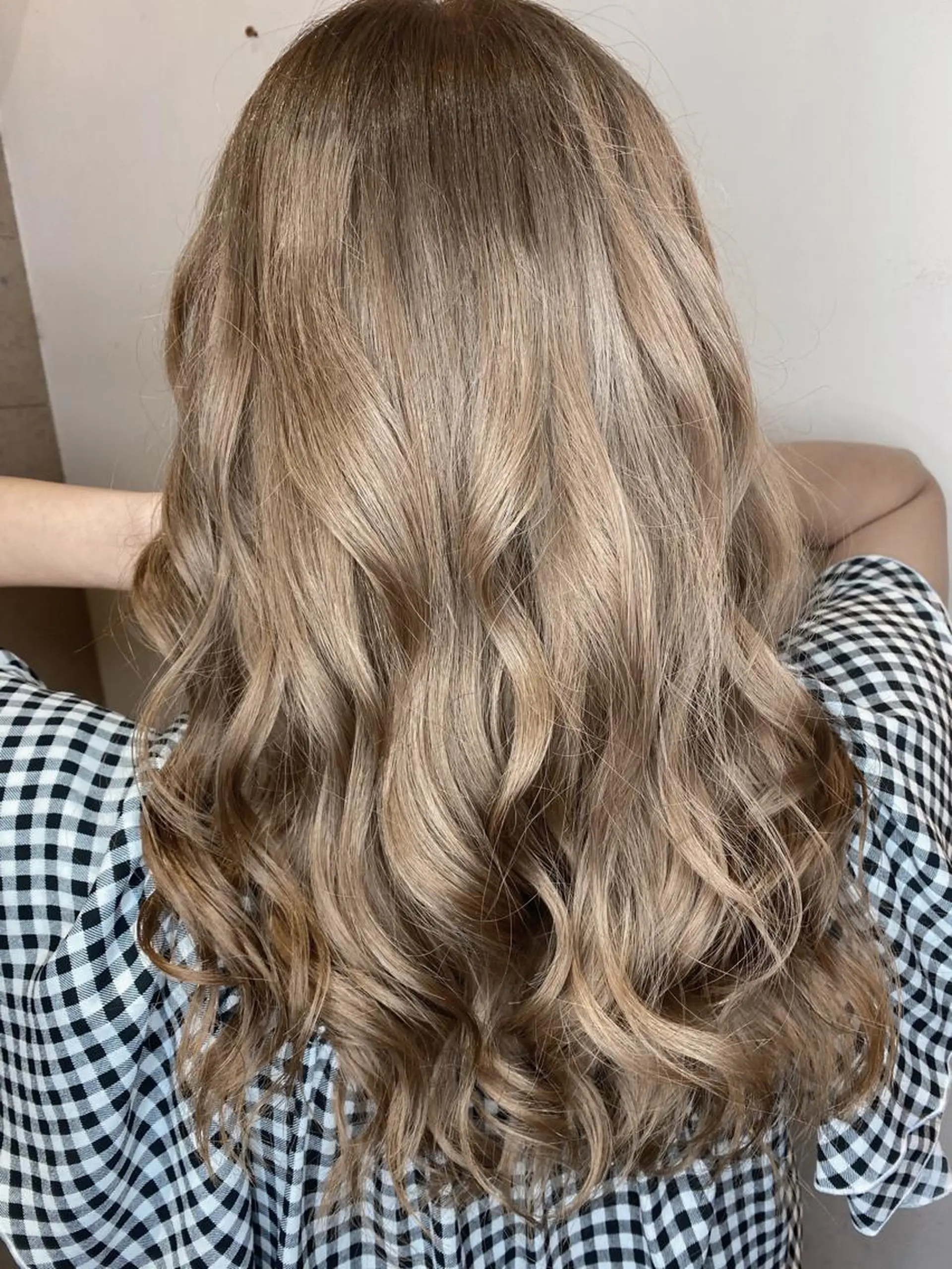 ロング カラー ブリーチ 髪質改善×矯正🫧 韓国ヘアasamiのヘアスタイル