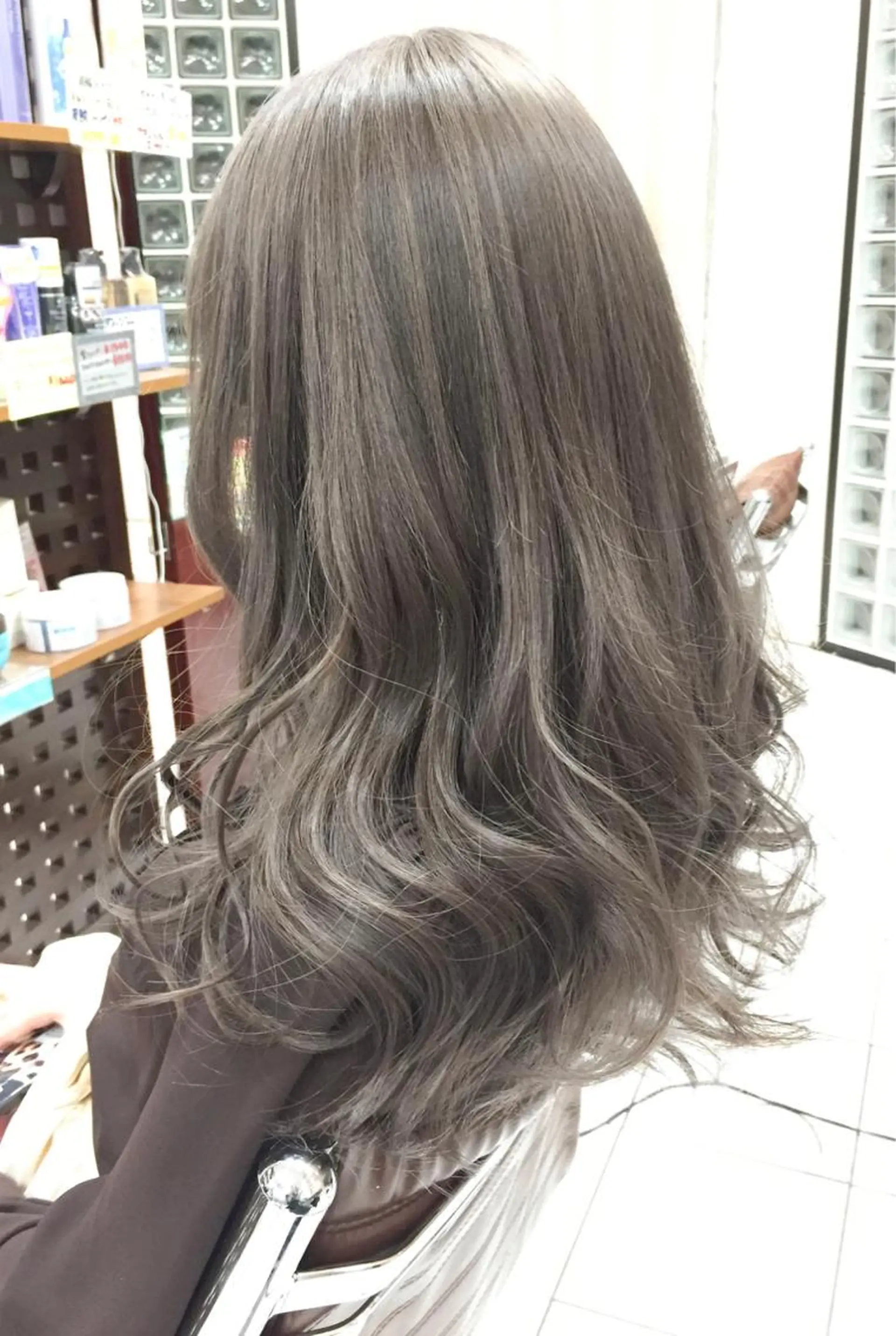 セミロング カラー ヘアアレンジ アッシュ アッシュグレー アッシュグレージュ 透明感カラー グレージュ モテ髪透明感❤️ デイズヘアカラーのヘアスタイル