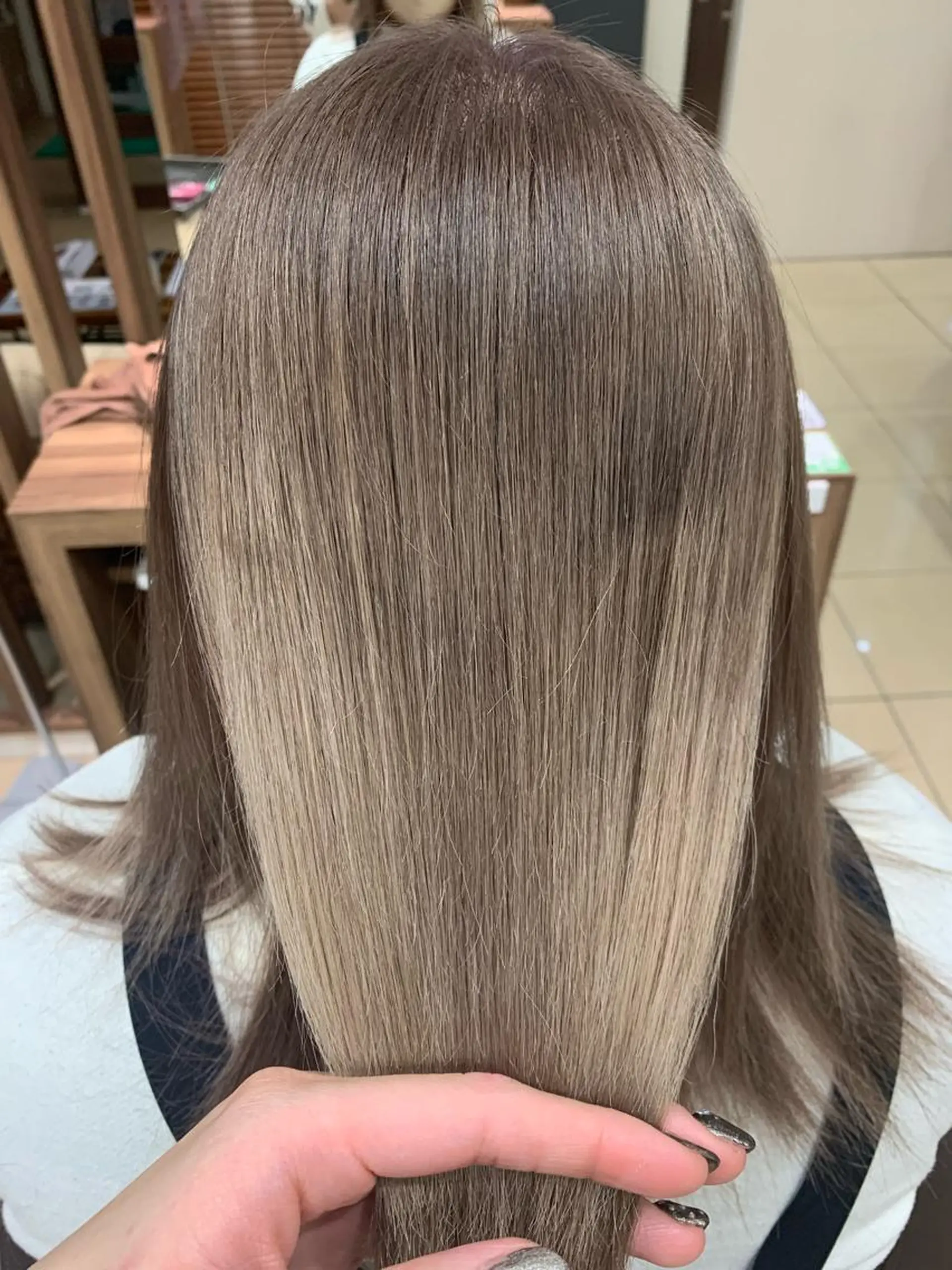 ミディアム Nagisa ナギサのヘアスタイル