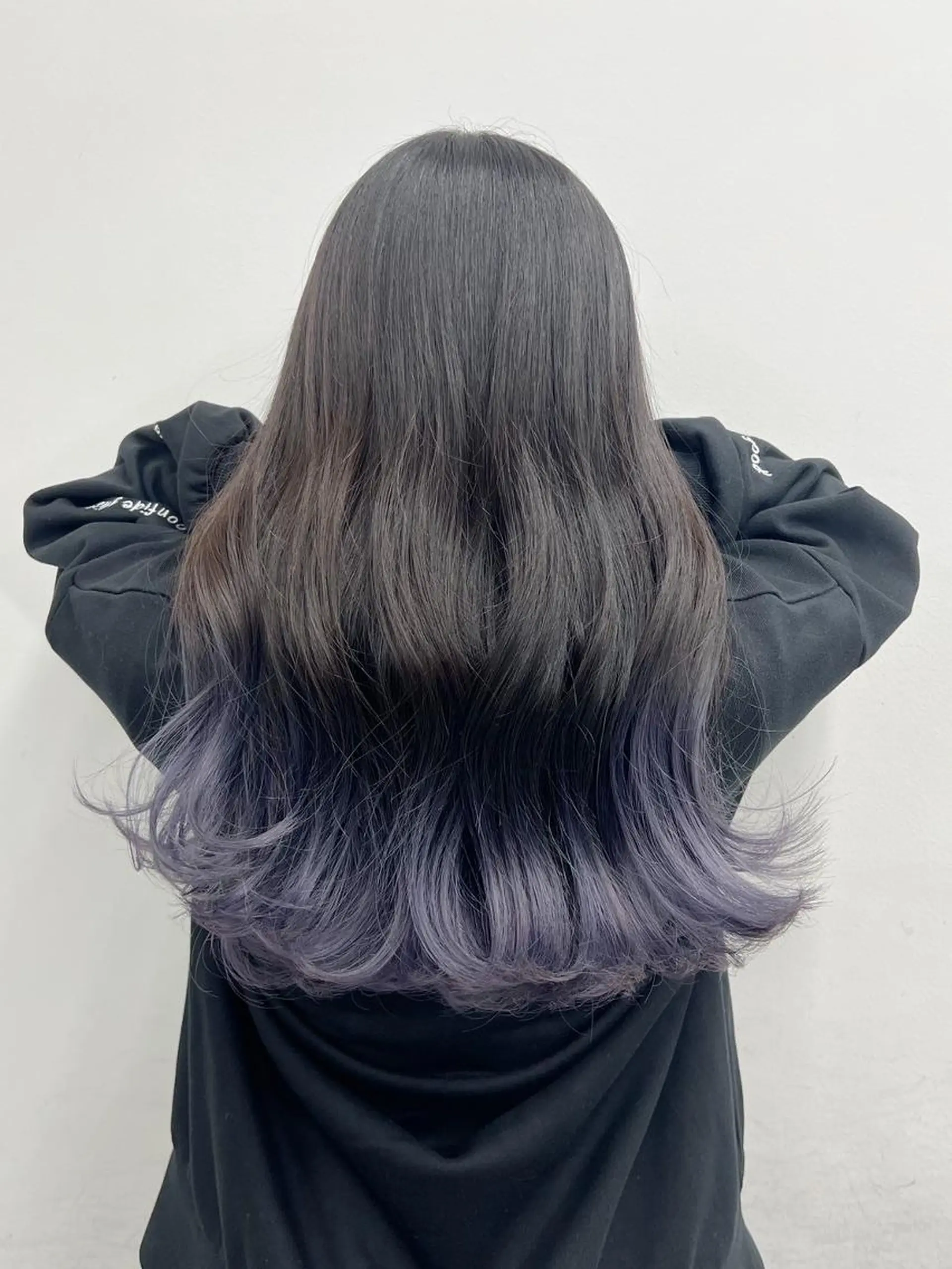 ロング カラー アディクシーカラー アッシュ ブルーカラー ダークアッシュ グレージュ 【公式】amble luxe池袋東口🩷のヘアスタイル