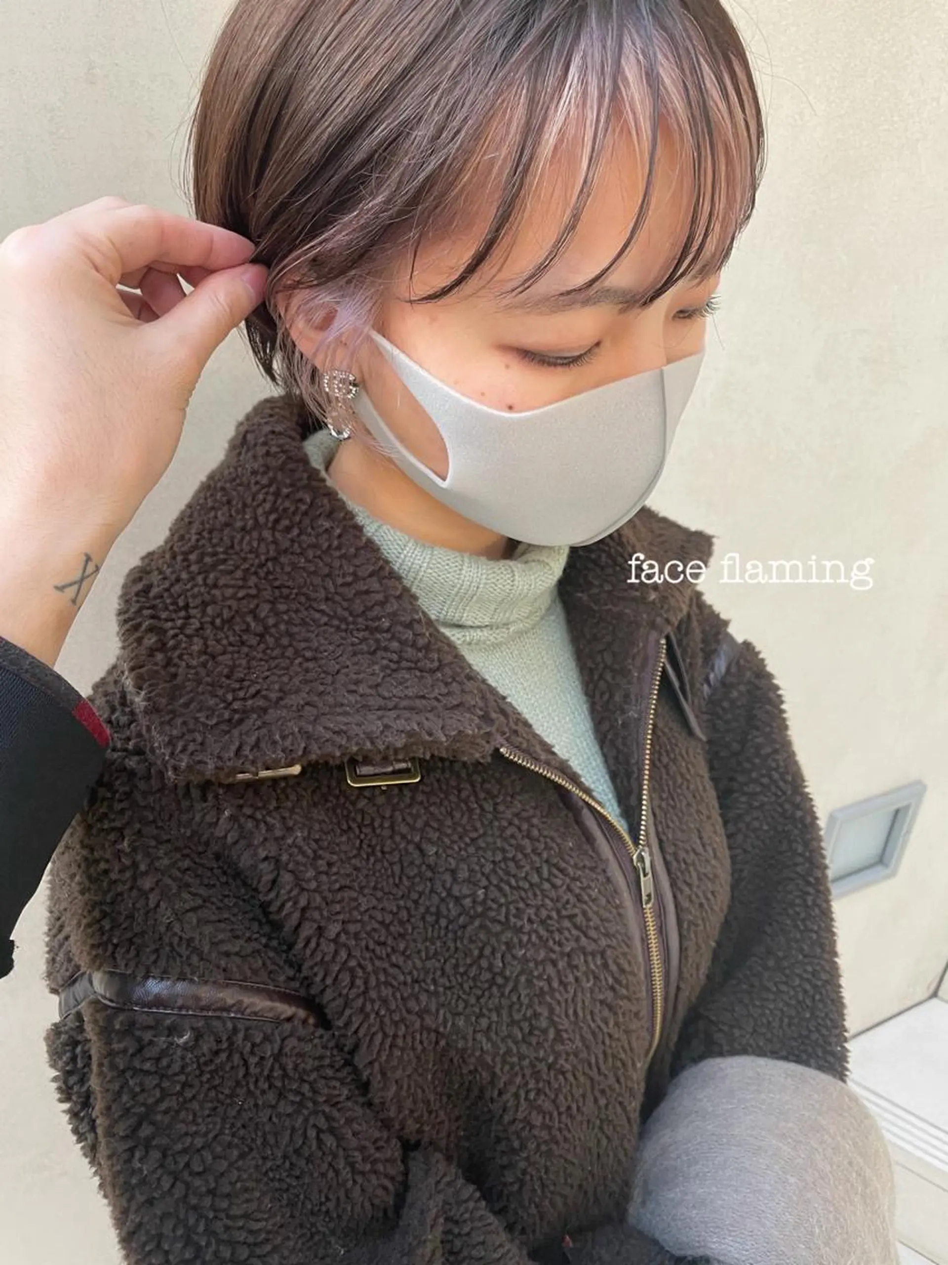 ショート カラー ケアブリーチ/ エクステ/レイヤーのヘアスタイル