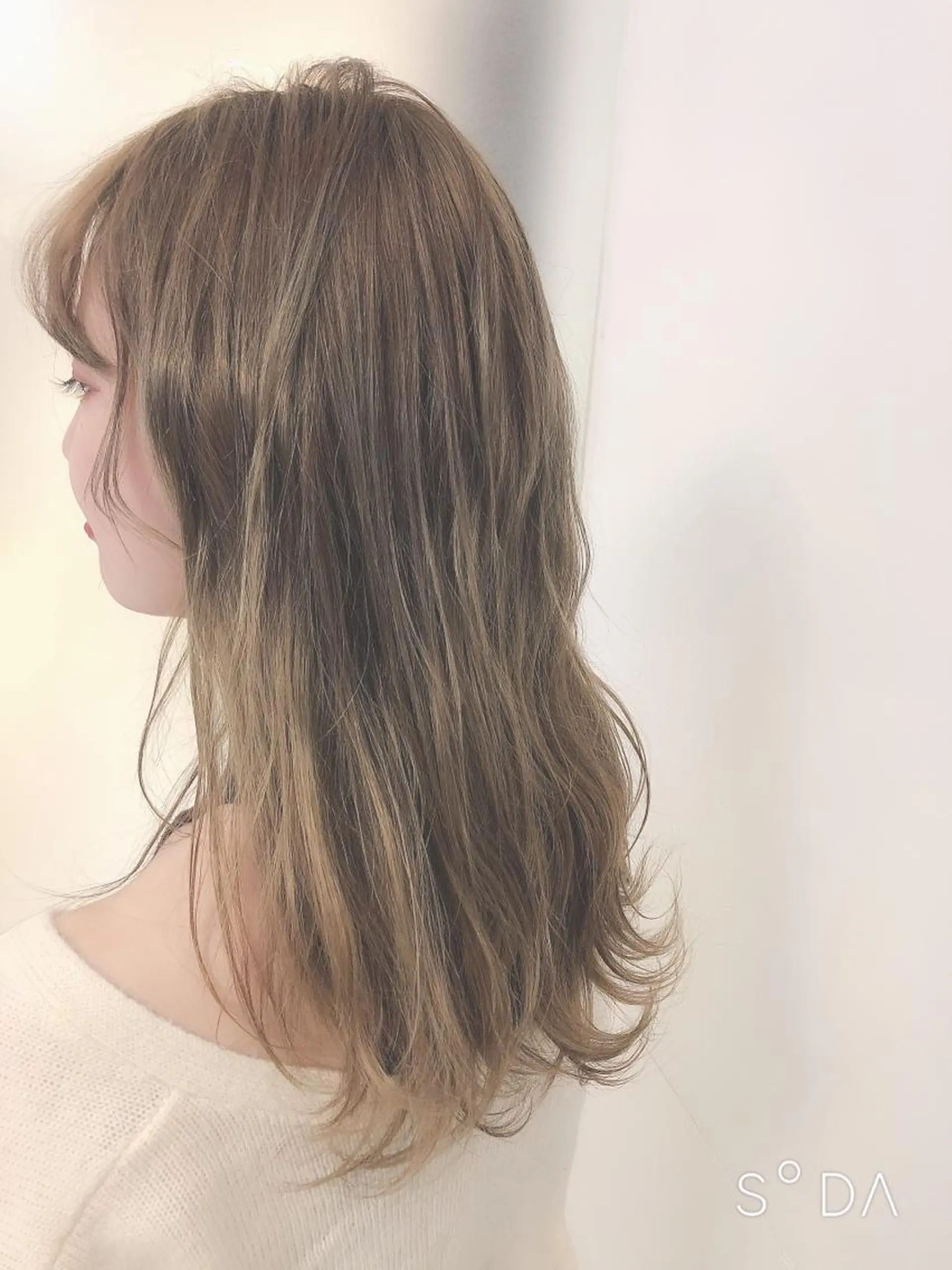 ロング GLROW haruhiのヘアスタイル