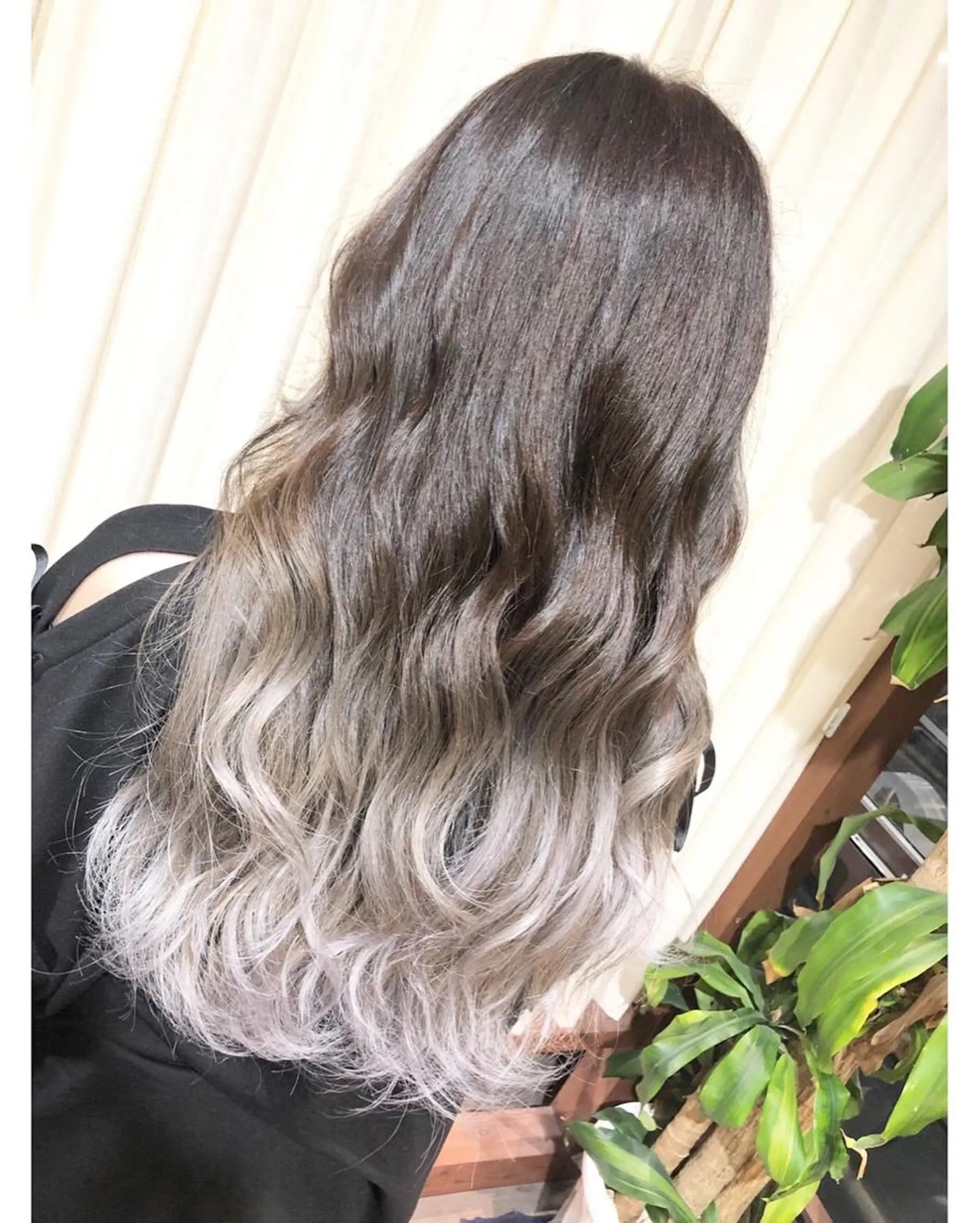 ロング カラー グラデーションカラー ヘアカラー トリートメント 💓シールエクステ ルミエールのヘアスタイル