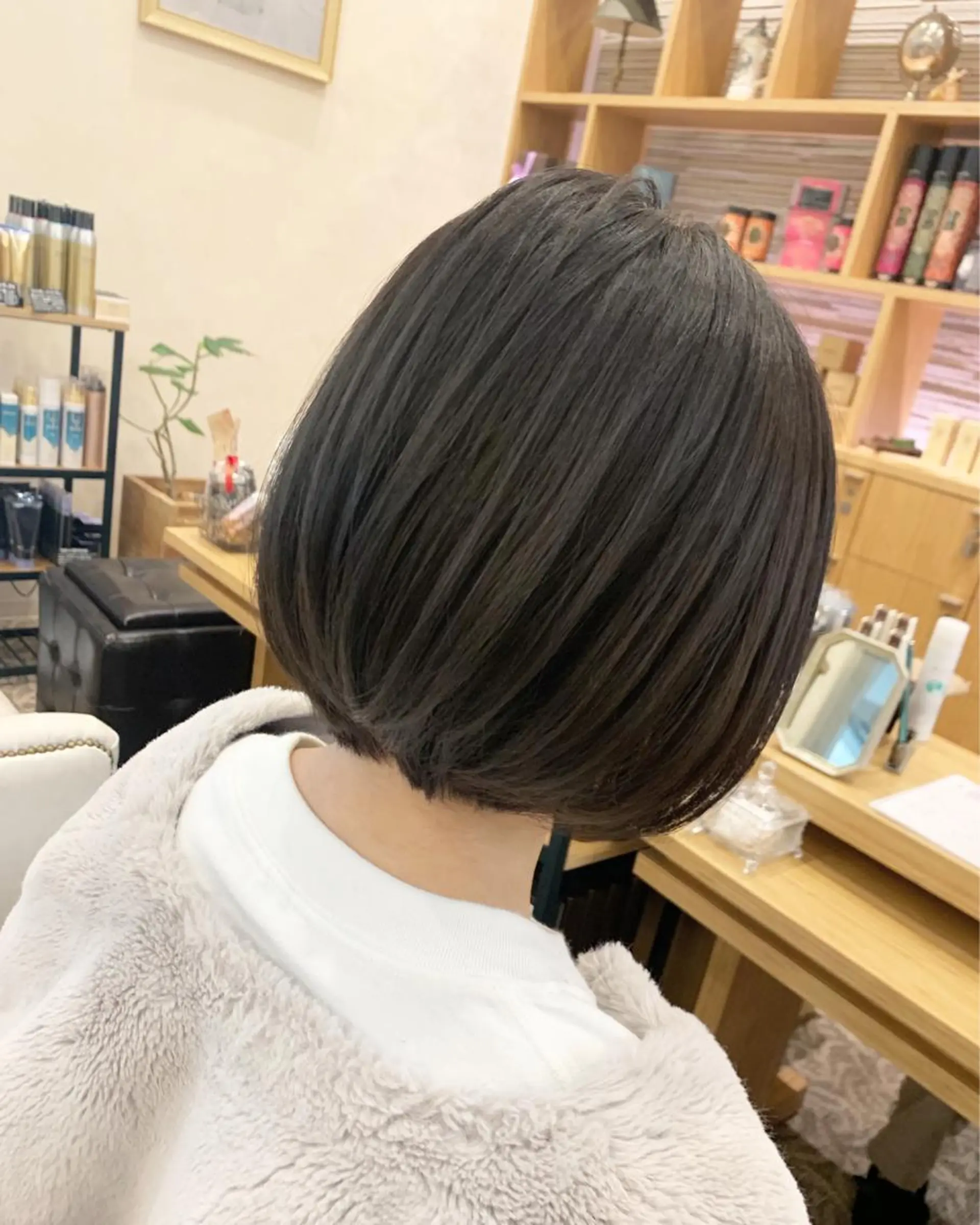 ショート K. SUZUKAのヘアスタイル