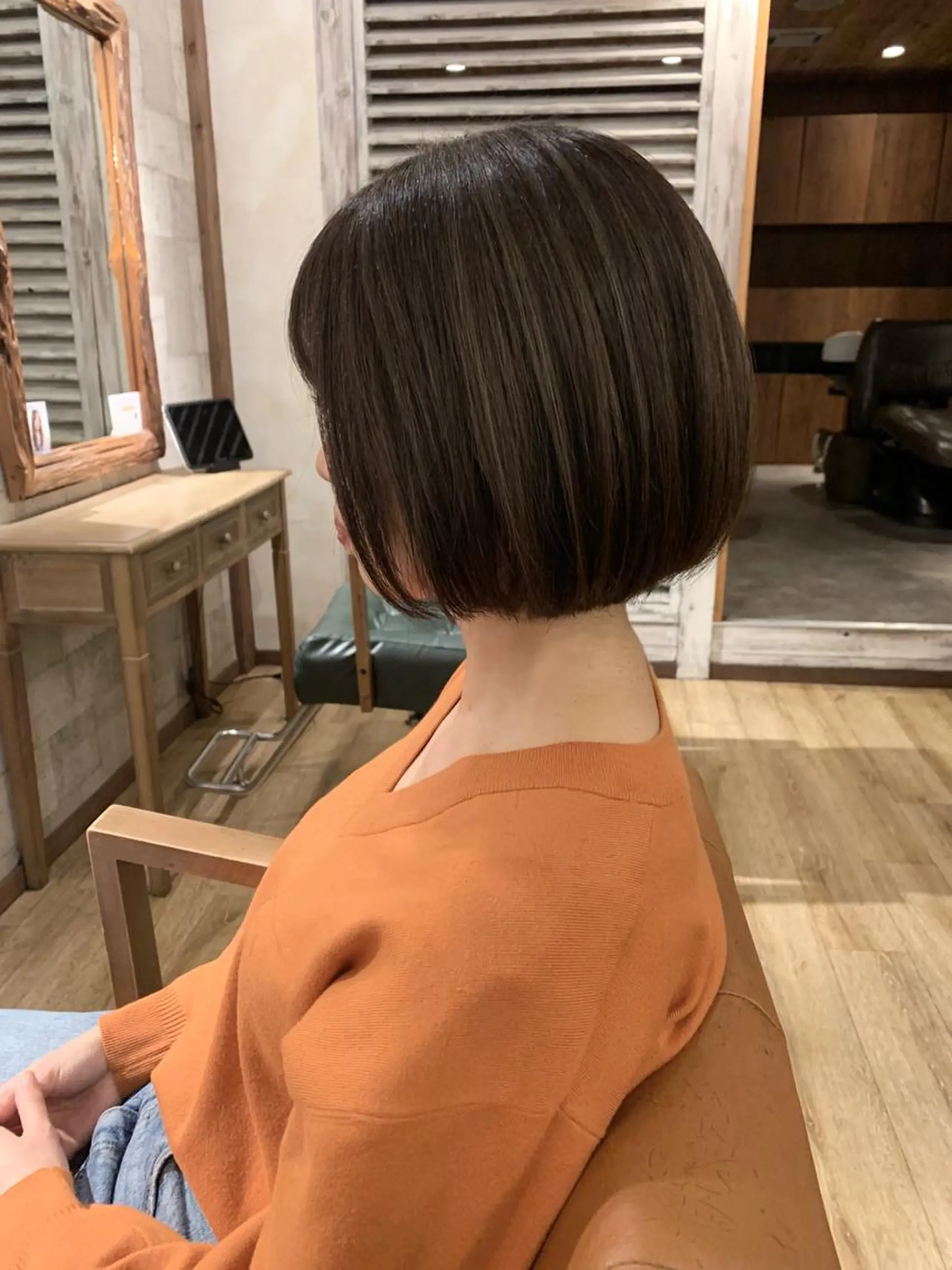 ショート カラー 透明感カラー デザインカラー グレージュ ハイライトカラー イルミナカラー SALOWIN(サロウィン)広島並木通り所属・田村和範/似合わせ カラー/髪質改善のヘアスタイル