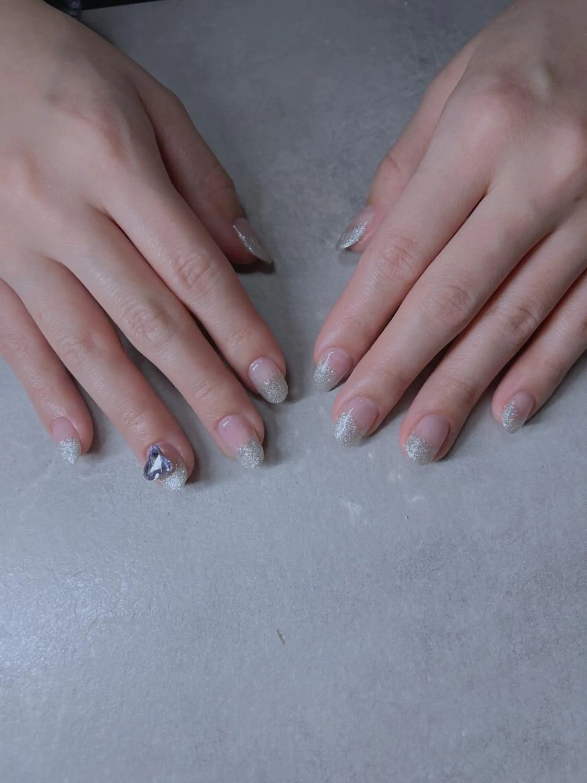 ネイル グラデーション ラメ(グリッター) ラメグラデーション 持ち込み ate eyelash 和泉府中店【まつげパーマ／ラッシ ユリフト/LED/東感バインド／眉毛】所属・もり まゆみのマツエク・マツパデザイン