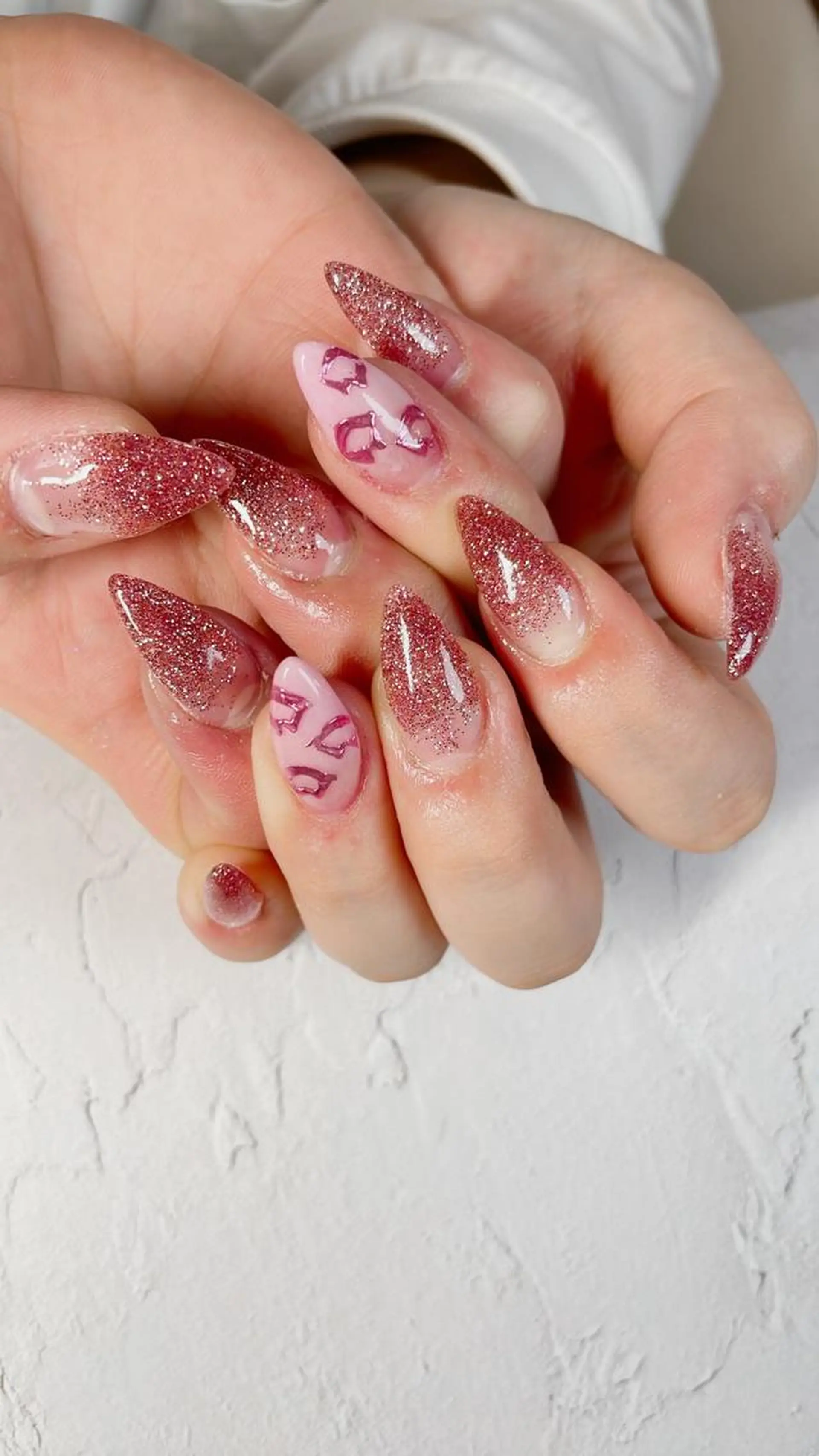 ネイル グラデーション ラメ(グリッター) ラメグラデーション ピンク ハンドネイル LaLa Peach 福岡のマツエク・マツパデザイン