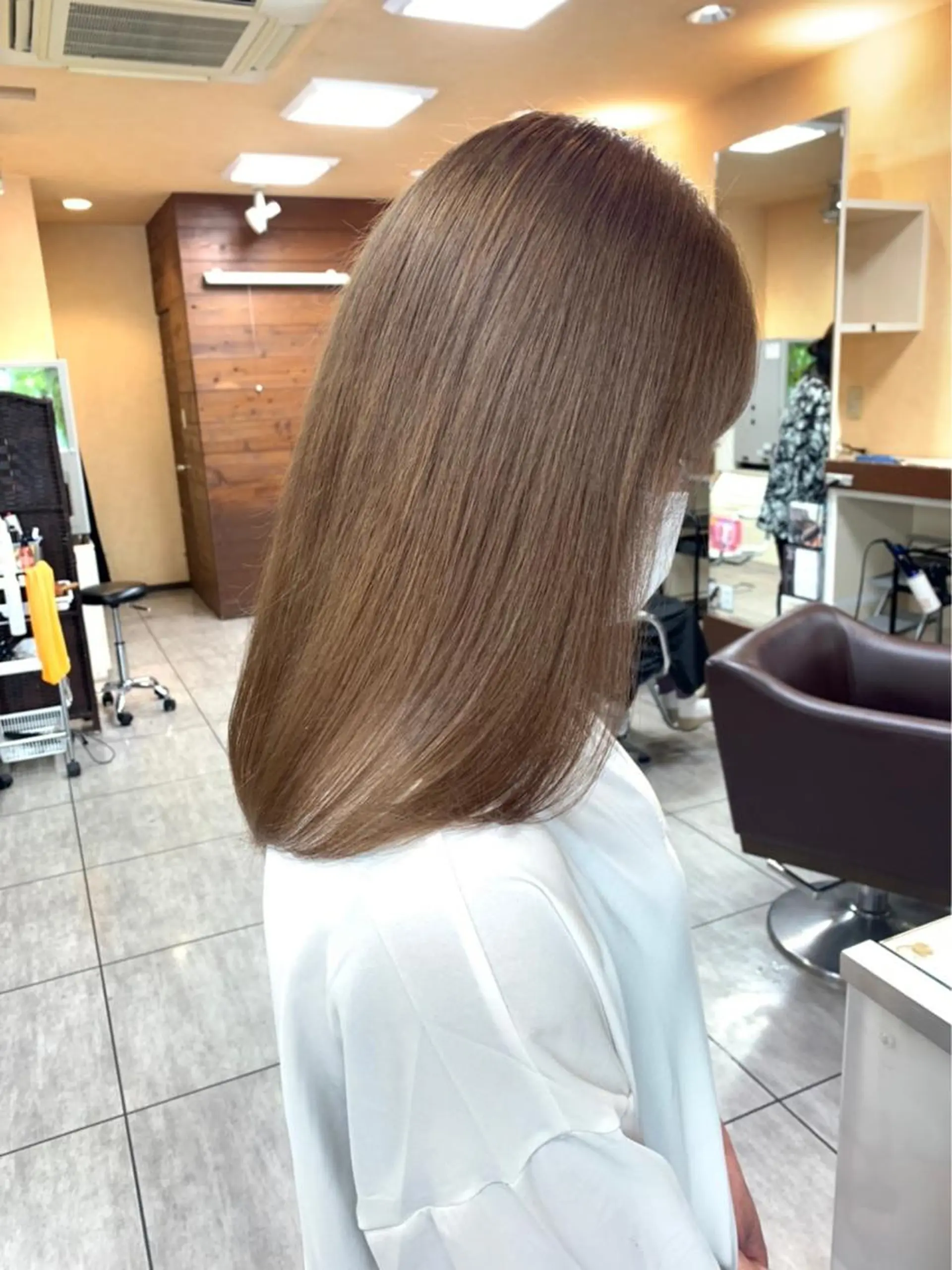 カラー インナー×縮毛矯正 ピンクカラー澤井里菜のヘアスタイル