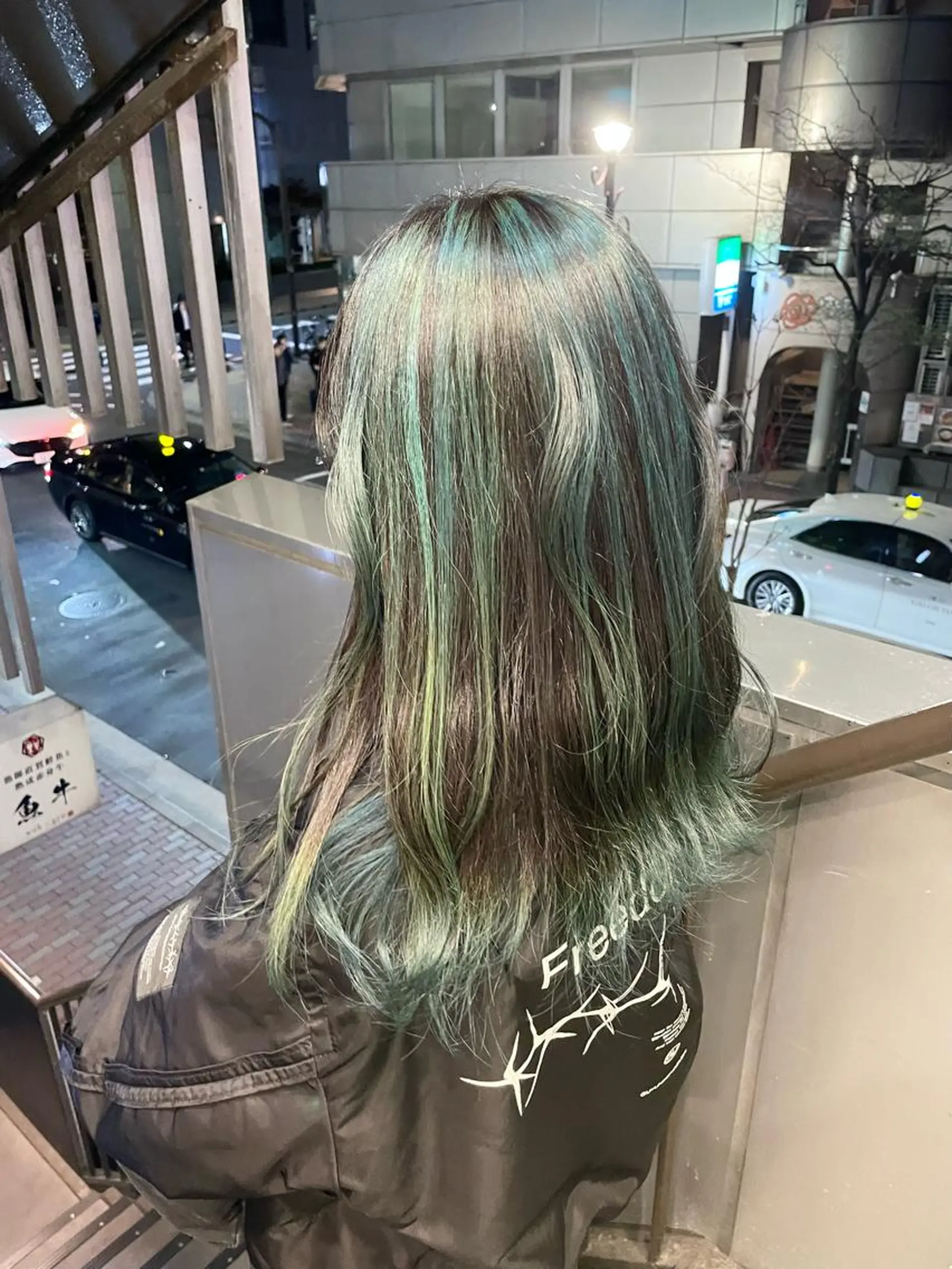 セミロング カラー デザインカラー ハイライトカラー ハイライト 伊藤 まみのヘアスタイル