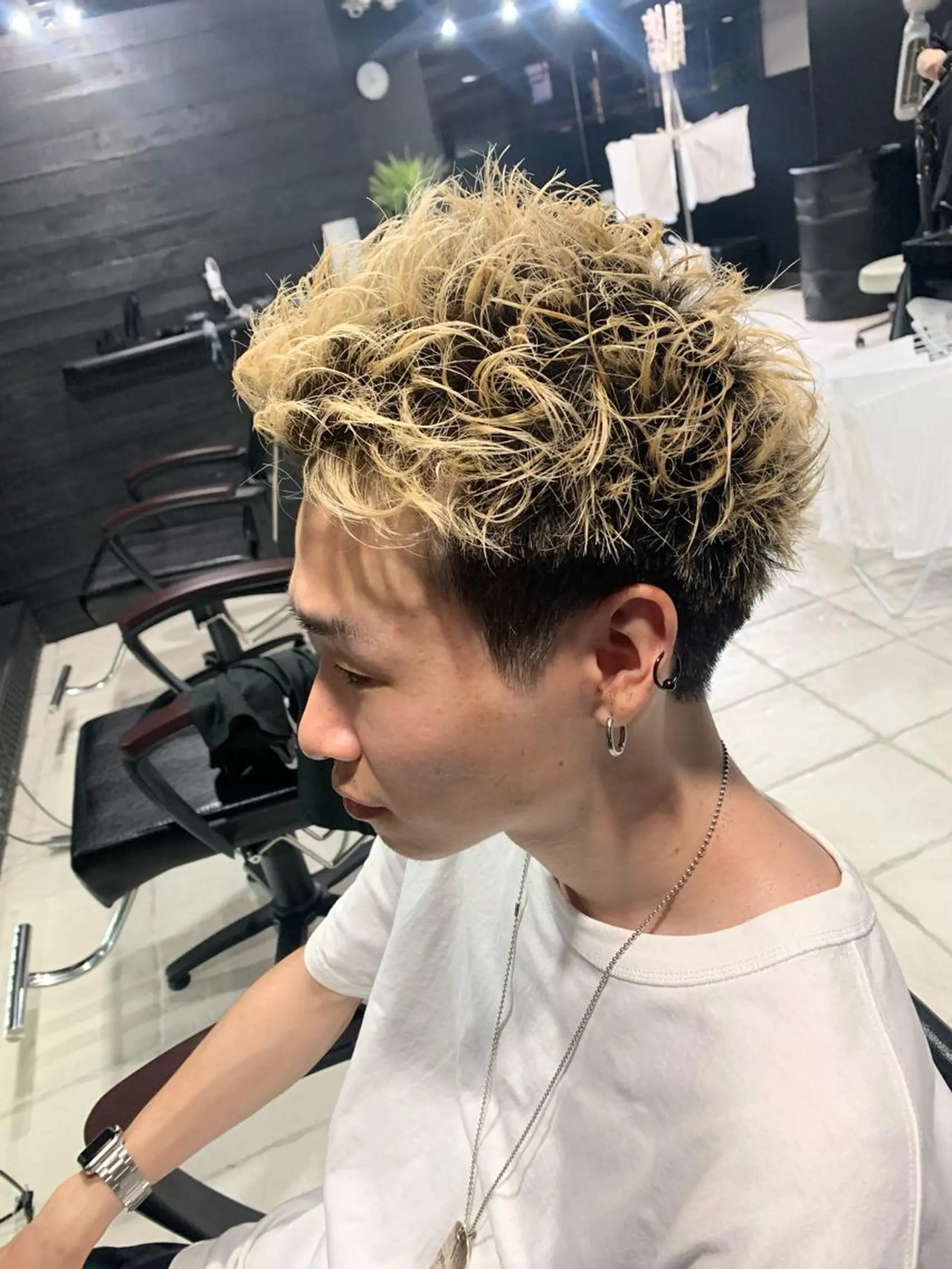 ショート メンズ センターパート メンズハイライト メンズ韓国風 マッシュ メンズパーマ カット ヘアセット メンズパーマ/難波/ 心斎橋 室園亮佑のヘアスタイル