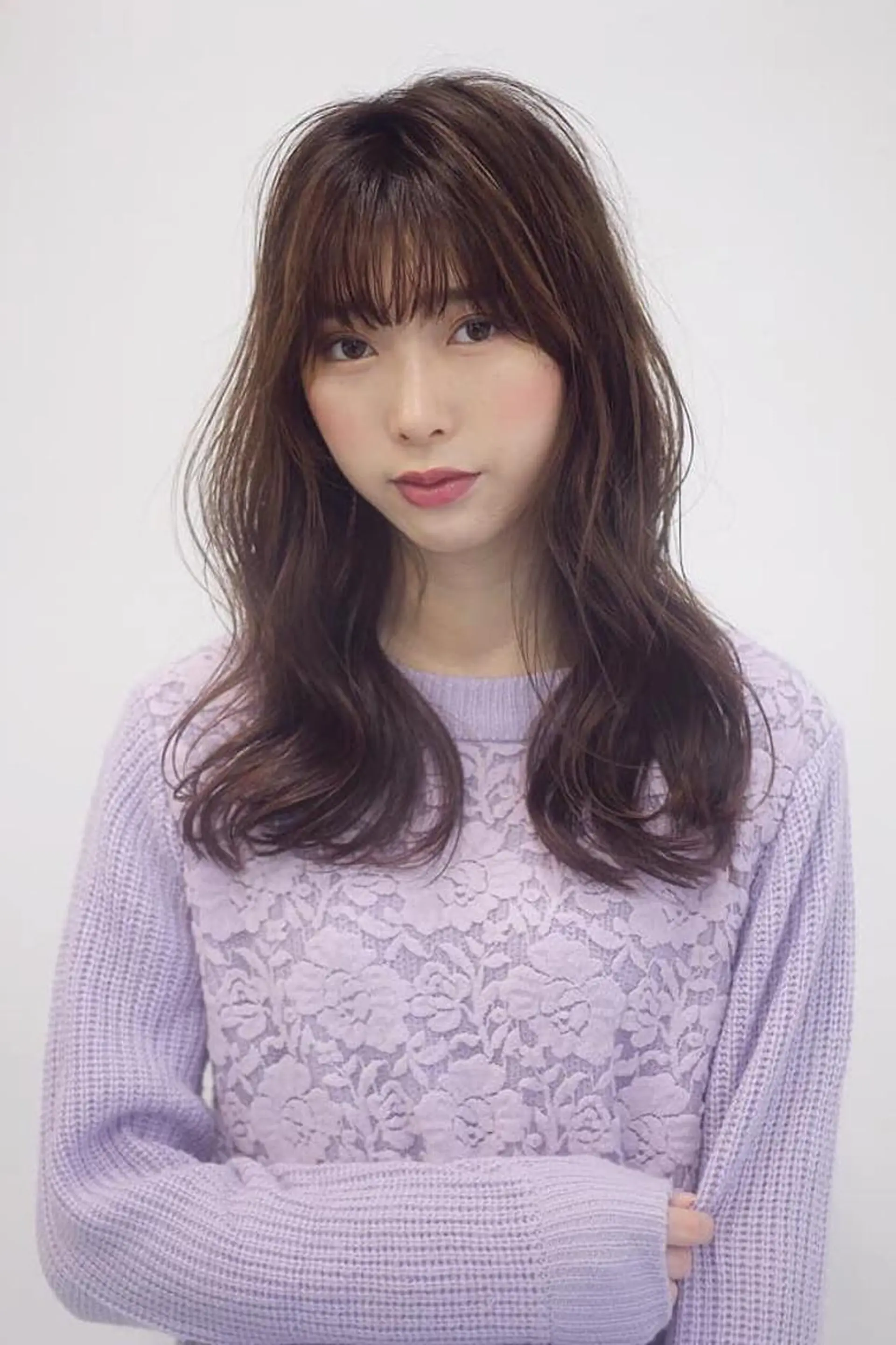 ロング 中東 真子のヘアスタイル