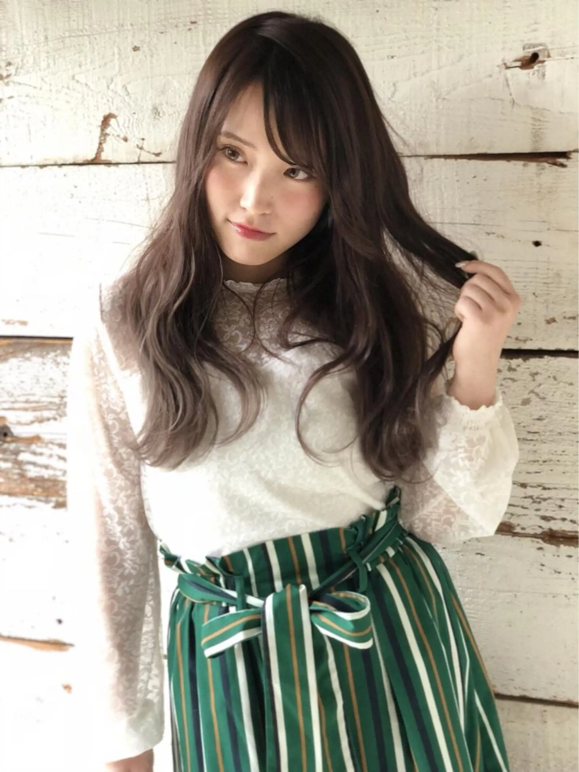 ロング カラー 松下 由恵のヘアスタイル