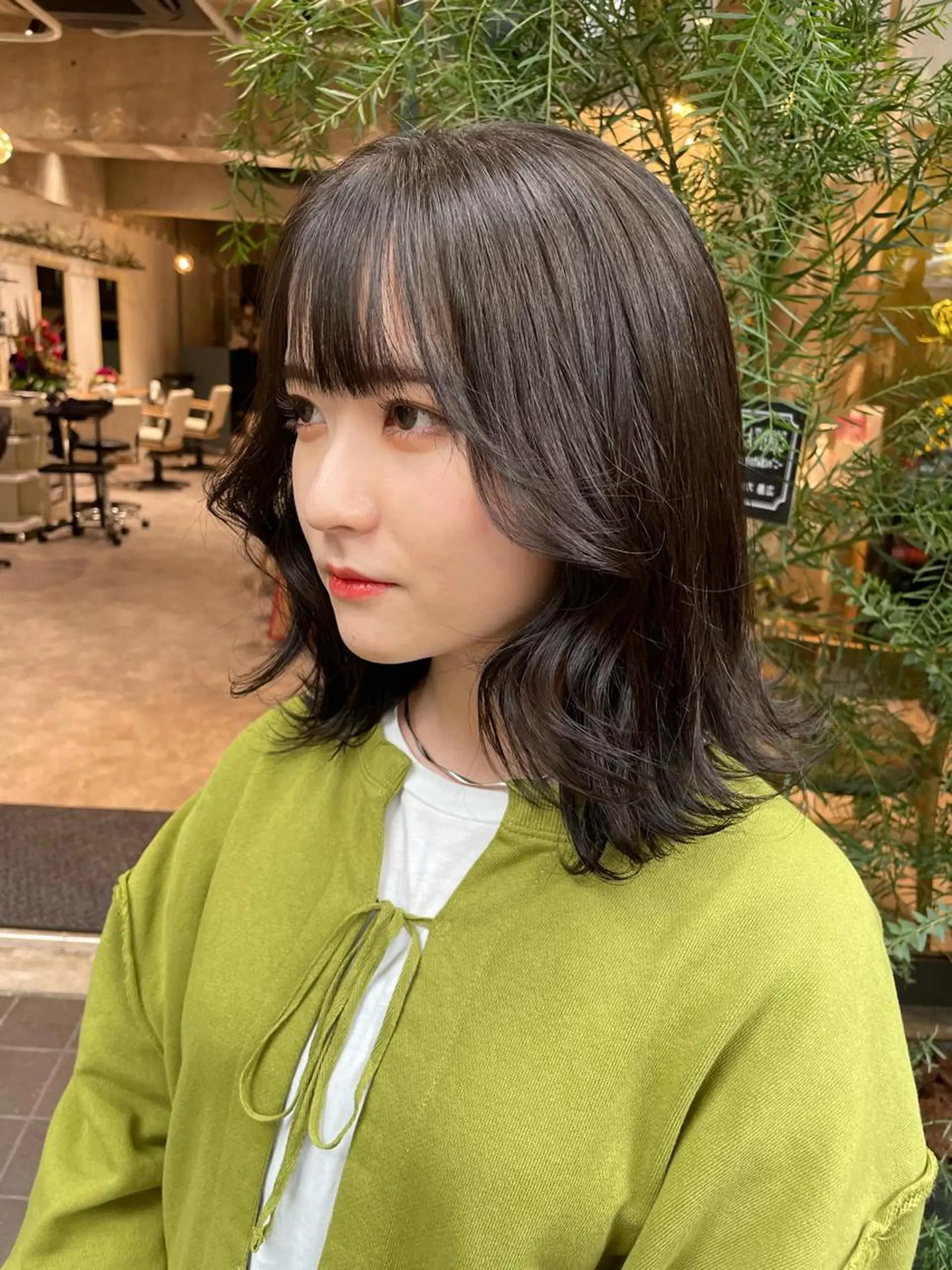 ミディアム ヘアカラー 🎀ボブ＋ハイトーン シュカ👶🏻のヘアスタイル